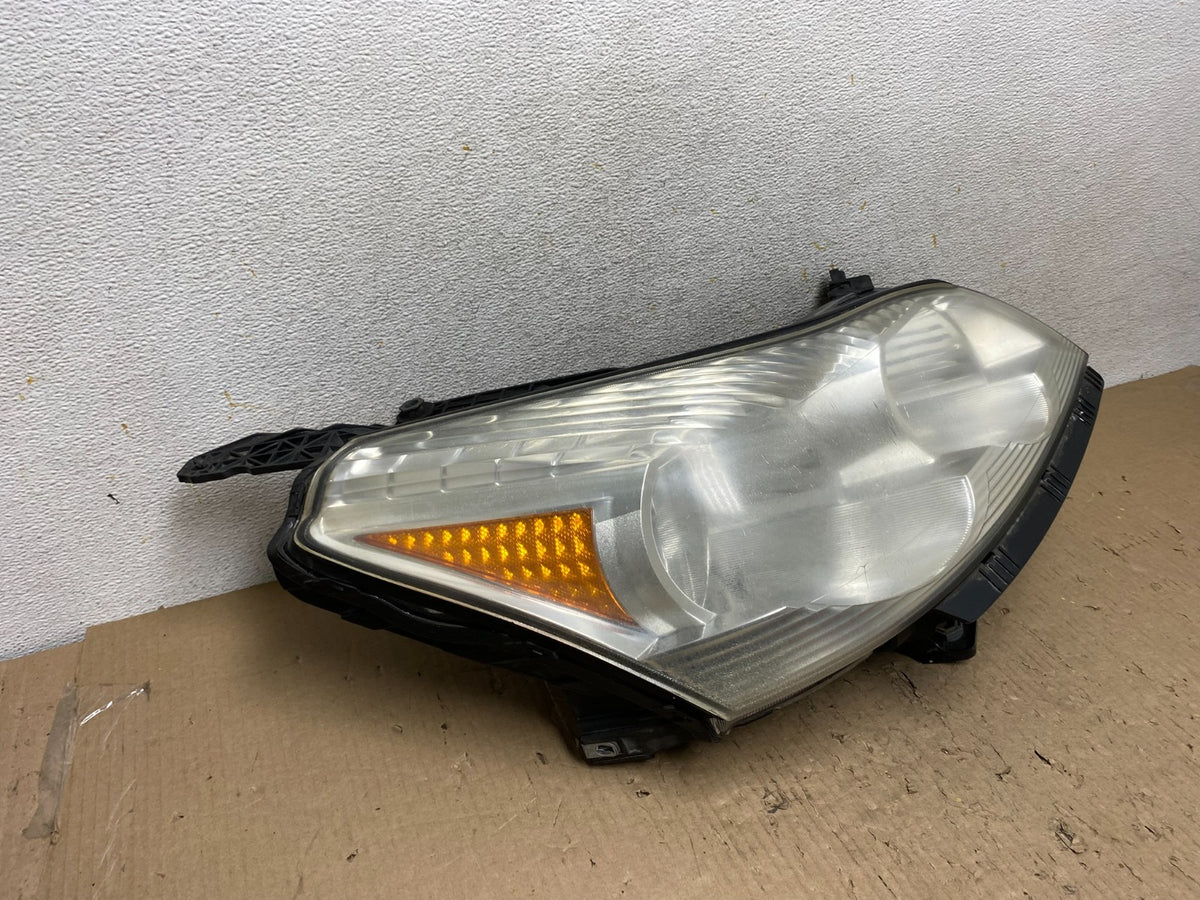 2009 to 2012 Chevrolet Traverse Right Passenger Halogen Headlight AH6619 DW1