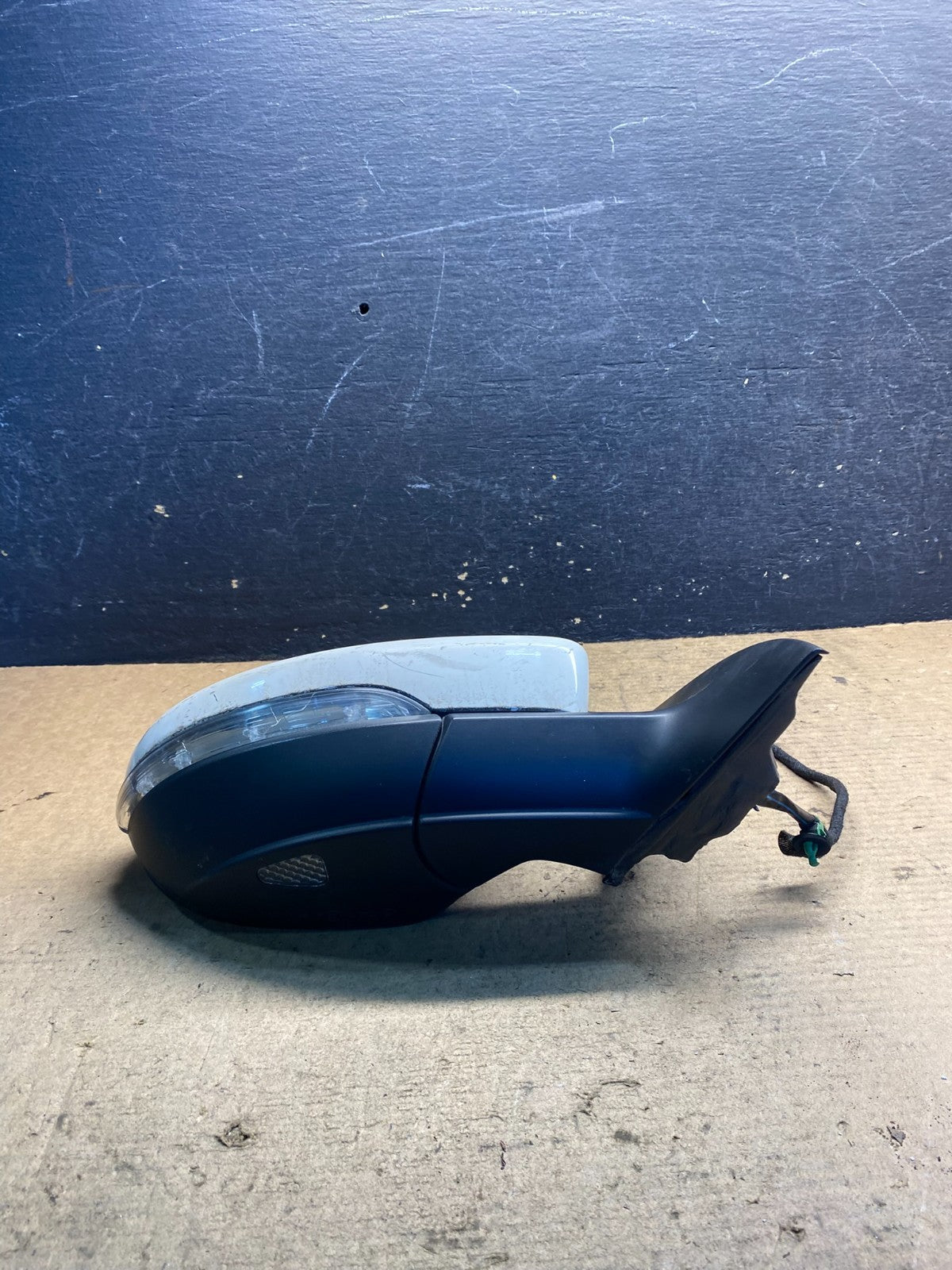 2009 to 2012 Volkswagen CC Right Passenger Power Door View Mirror OEM AA3039 MS3