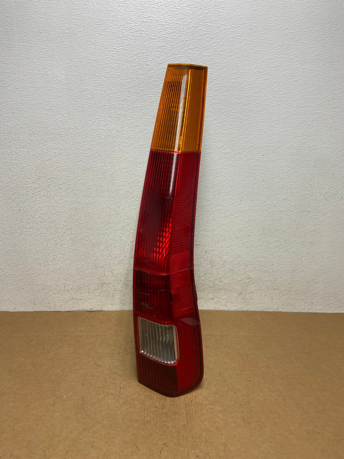 2002 - 2004 Honda Crv Cr-v Right Passenger Rh Side Tail Light AD4536 LK0