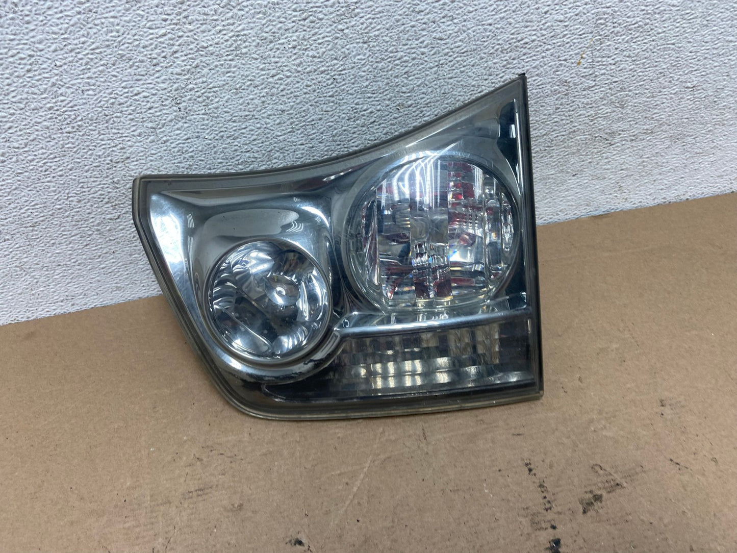 2004 to 2009 Lexus Rx350 RX330 Right Passenger Inner Tail Light AF4594 LK0