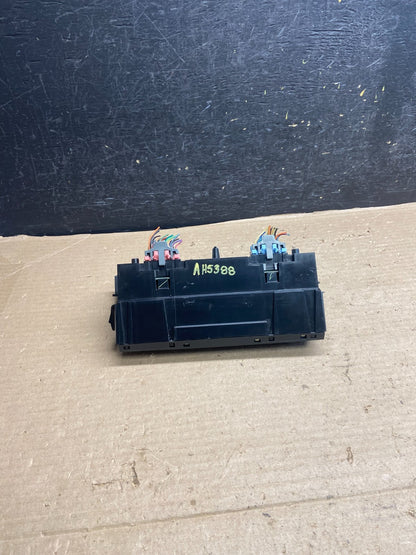 2000 to 2005 Cadillac Deville Heater Climate Control Panel AH5388 DG4