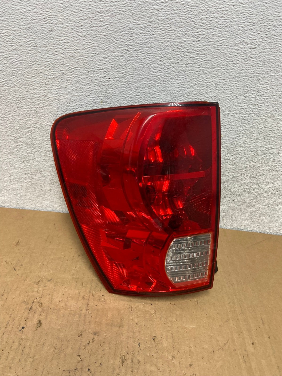 2006-2009 Pontiac Torrent Left Driver Lh Side Tail Light AD3141 LK0