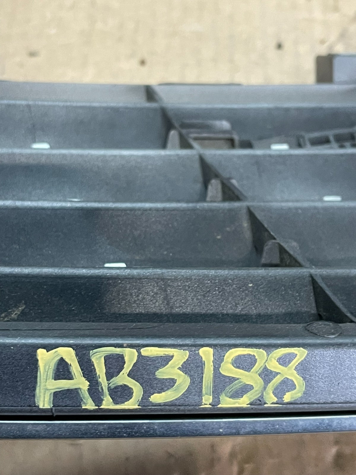2001 to 2007 Mercedes C-Class Front Upper Grill Grille OEM AB3188 DG8
