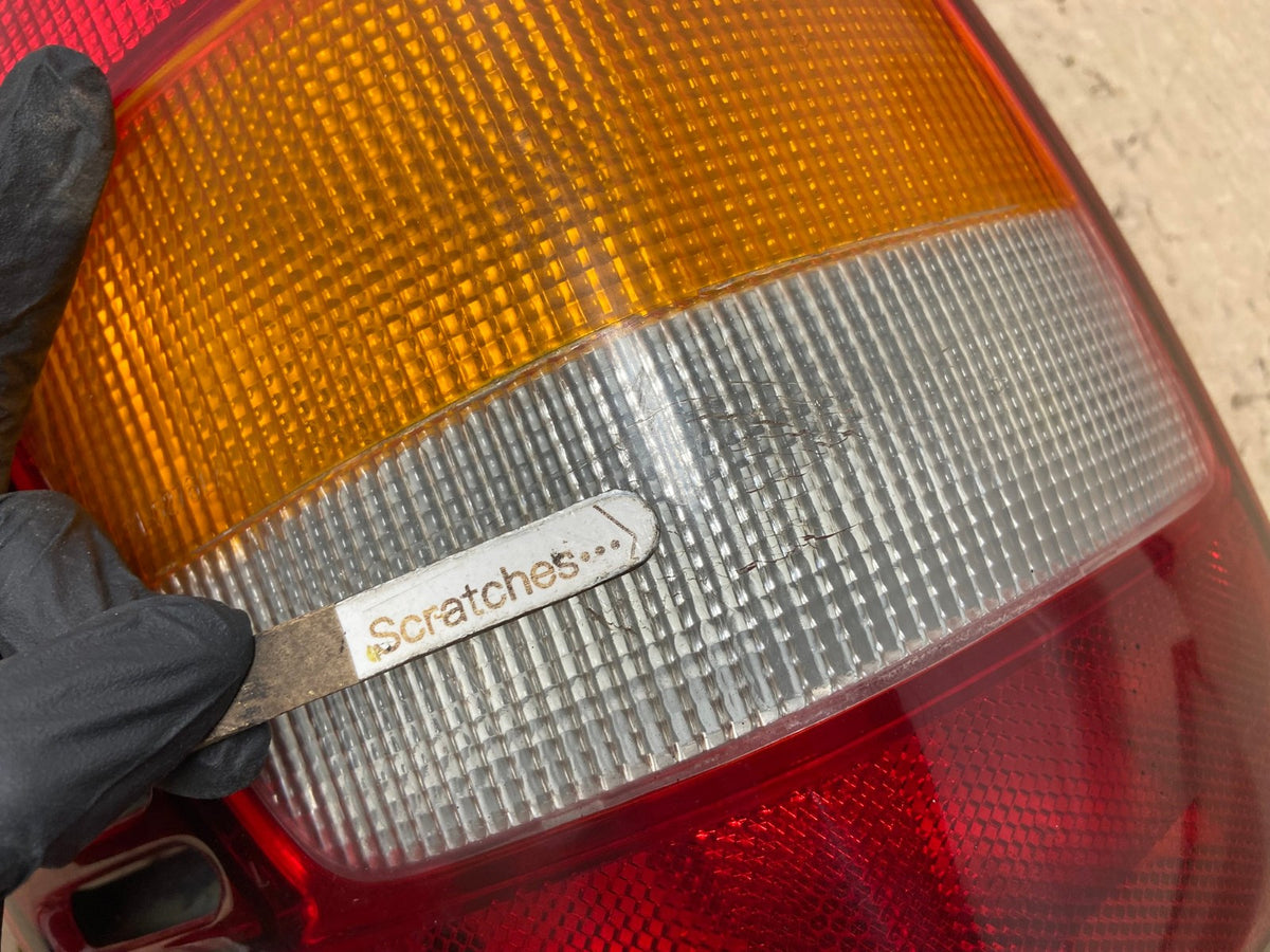 1999 - 2004 Jeep Grand Cherokee WJ Left Driver Lh Tail Light AH6035 LK3