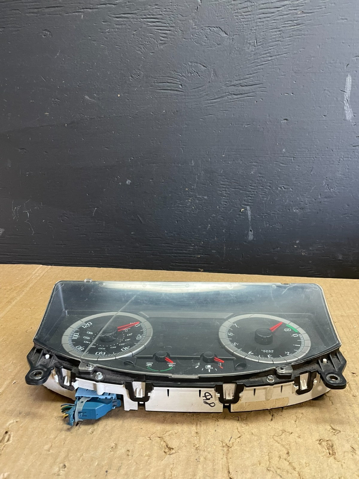 2008 to 2012 Ford Escape Speedometer Cluster Gauge AB75476