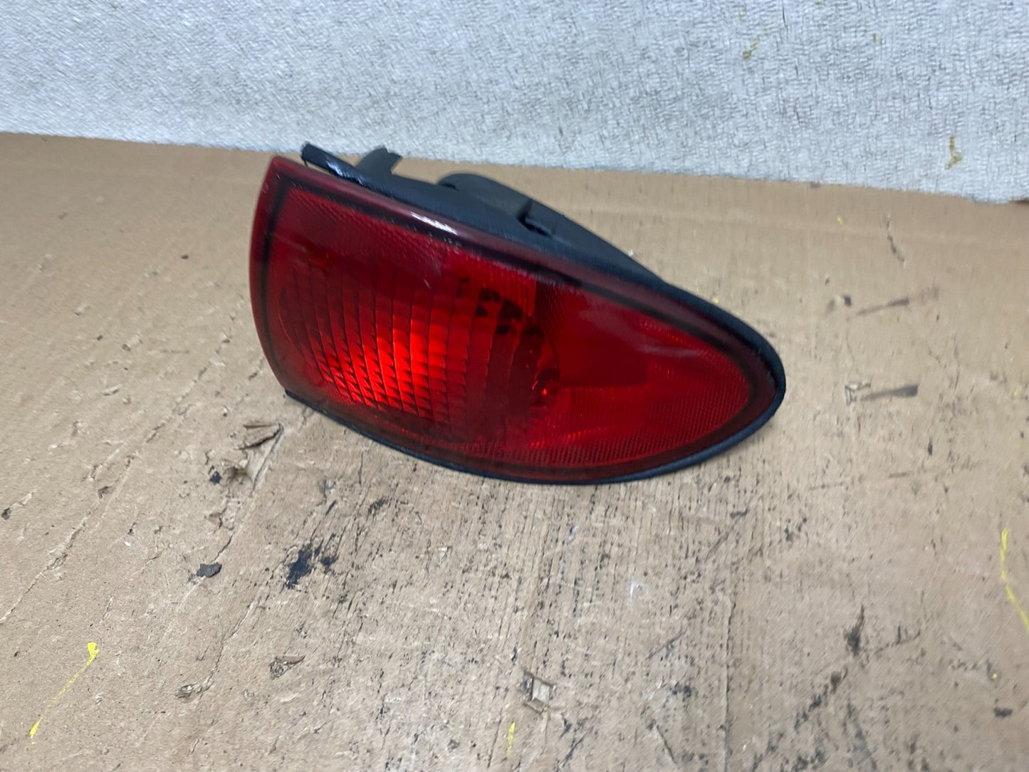 2000 to 2002 Chevrolet Cavalier Right Passenger  Side Tail Light OEM S1616 DW1