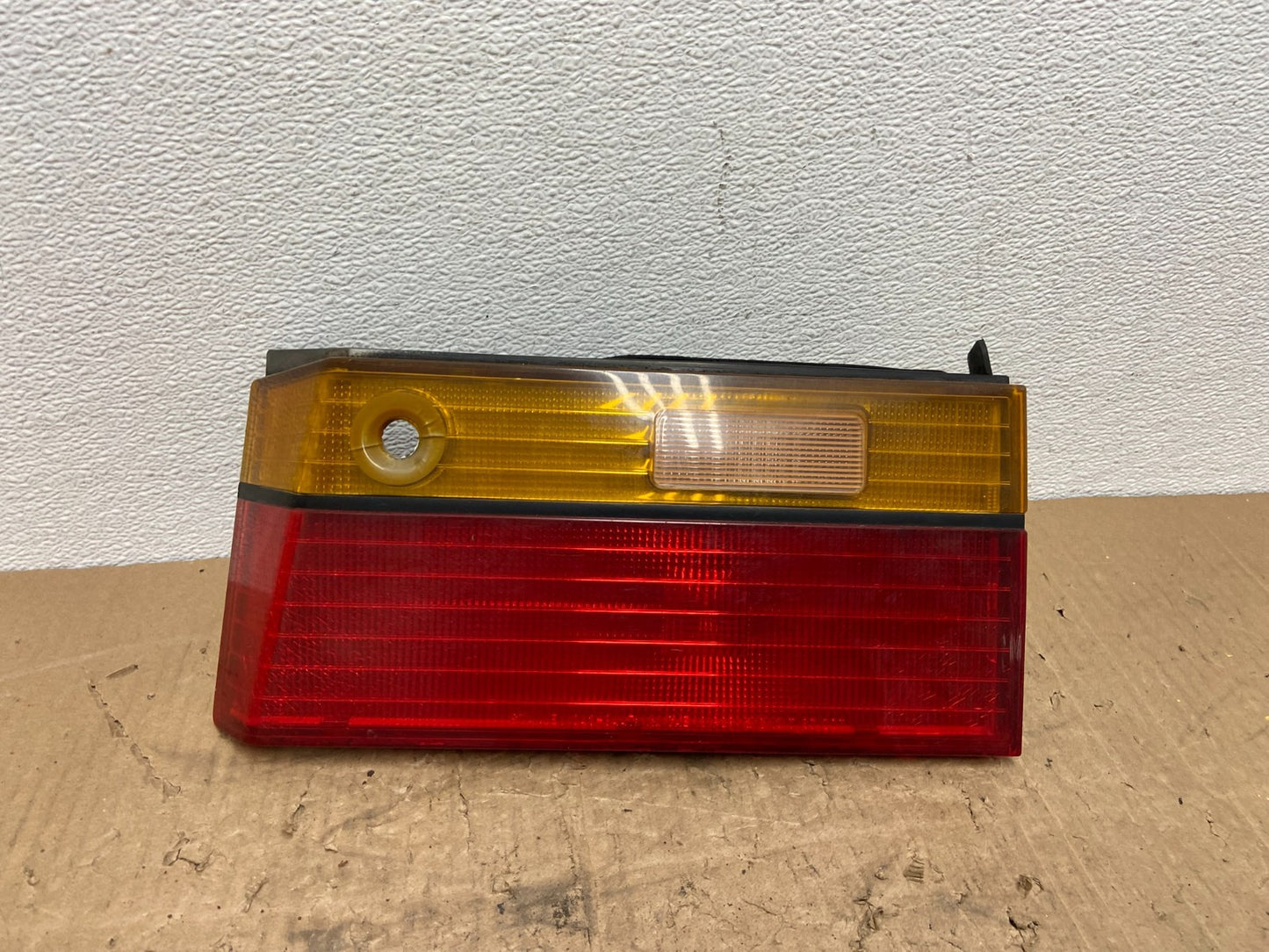 1990 to 1991 Honda Accord Coupe Right Passenger Inner Tail Light OEM AB9870 DW0