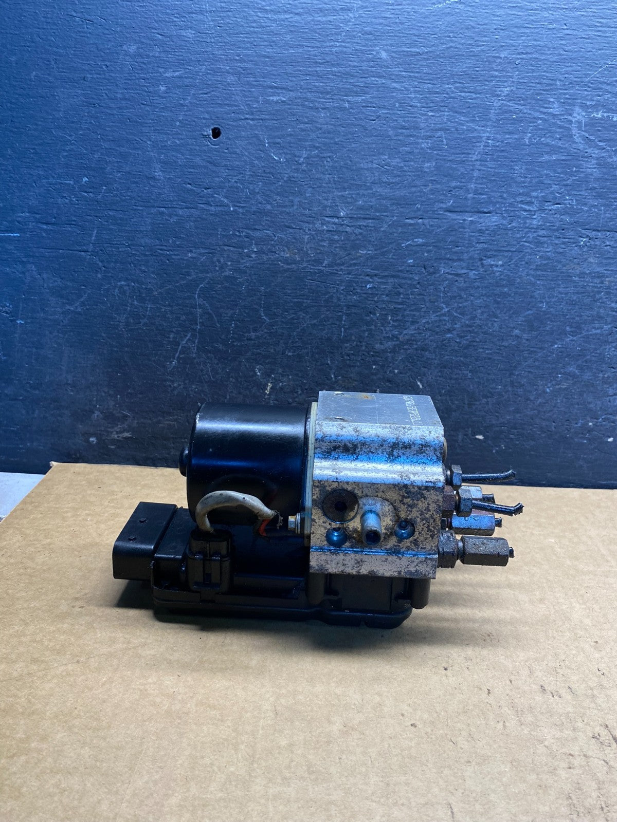 2006 2007 Ford E250 E350 Anti-Lock ABS Antilock Brake Pump AH7224 DW2