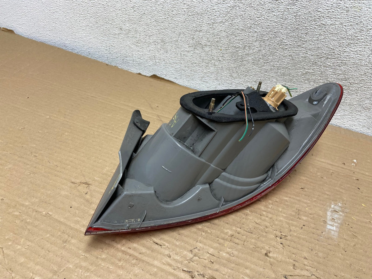 2003 - 2005 Mazda 6 Left Driver LH Side Tail Light AG9064 LK6