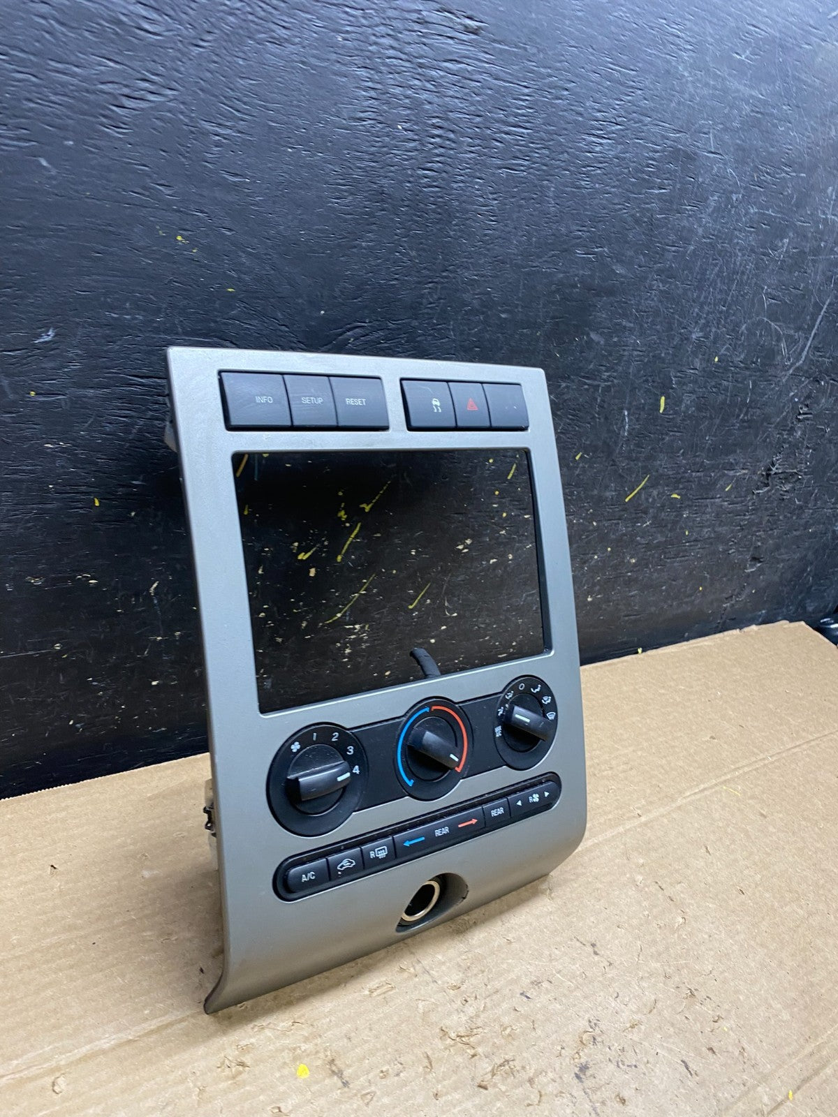 2007 to 2014 Ford Expedition Temperature Climate Control w/ Radio Bezel W9652 DG2