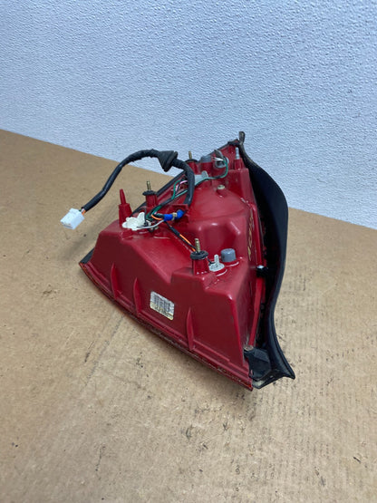 2004 2005 2006 Hyundai Elantra Sedan Right Passenger Tail Light OEM AC3179 DW5