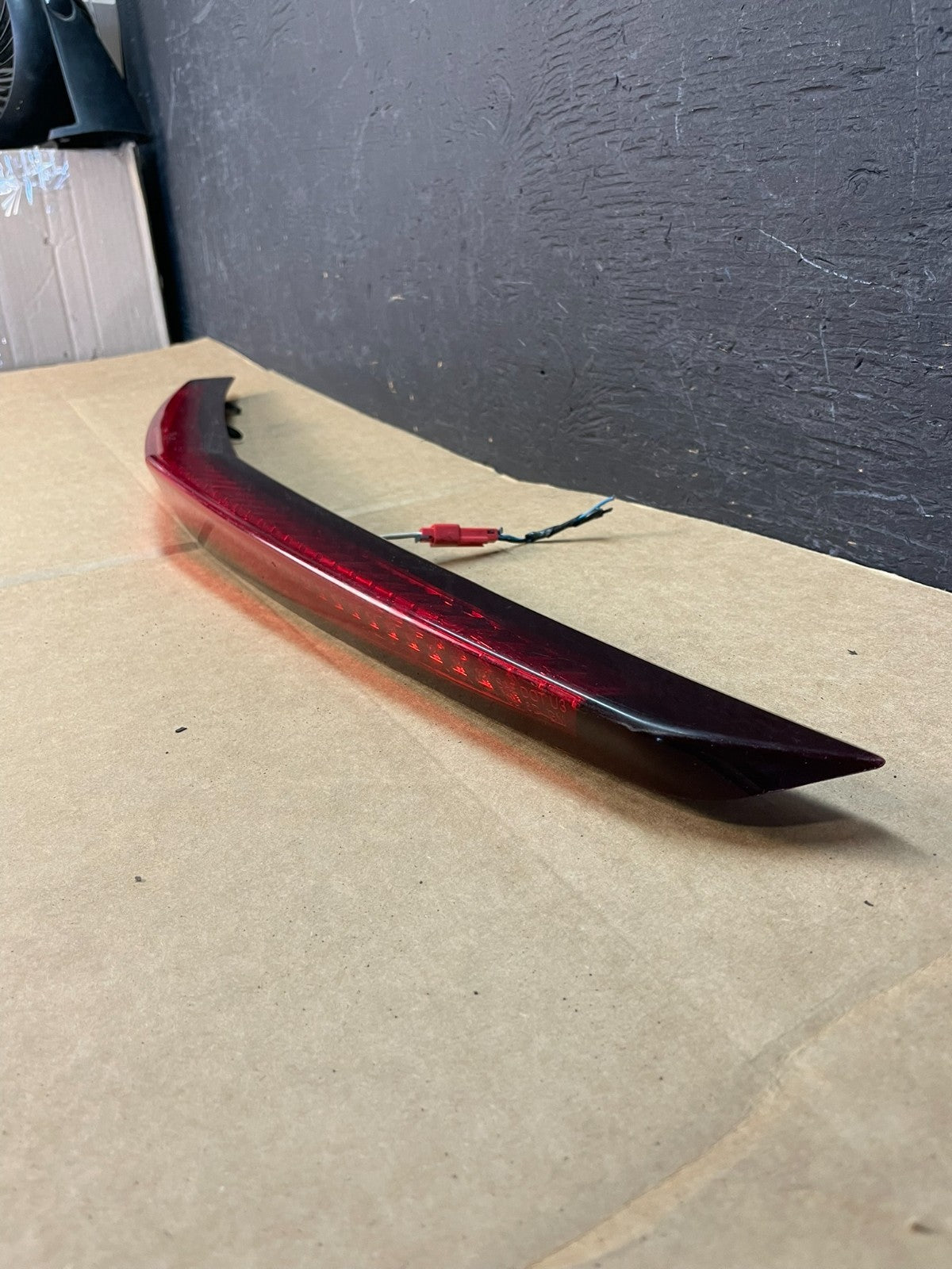 2008-2013 Cadillac Cts Sedan Trunk Lid 3rd Third Brake Tail Light ae0769 DG1