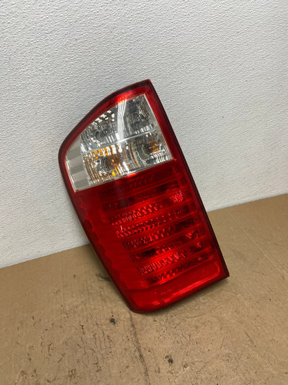 2007 to 2010 Kia Sedona Left Driver LH Side Tail Light AC7209 LK2
