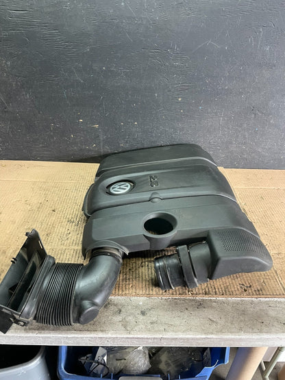 2005 to 2008 Volkswagen Jetta Beetle 2.5L Passat Engine Cover 07k129601G j4271 D3