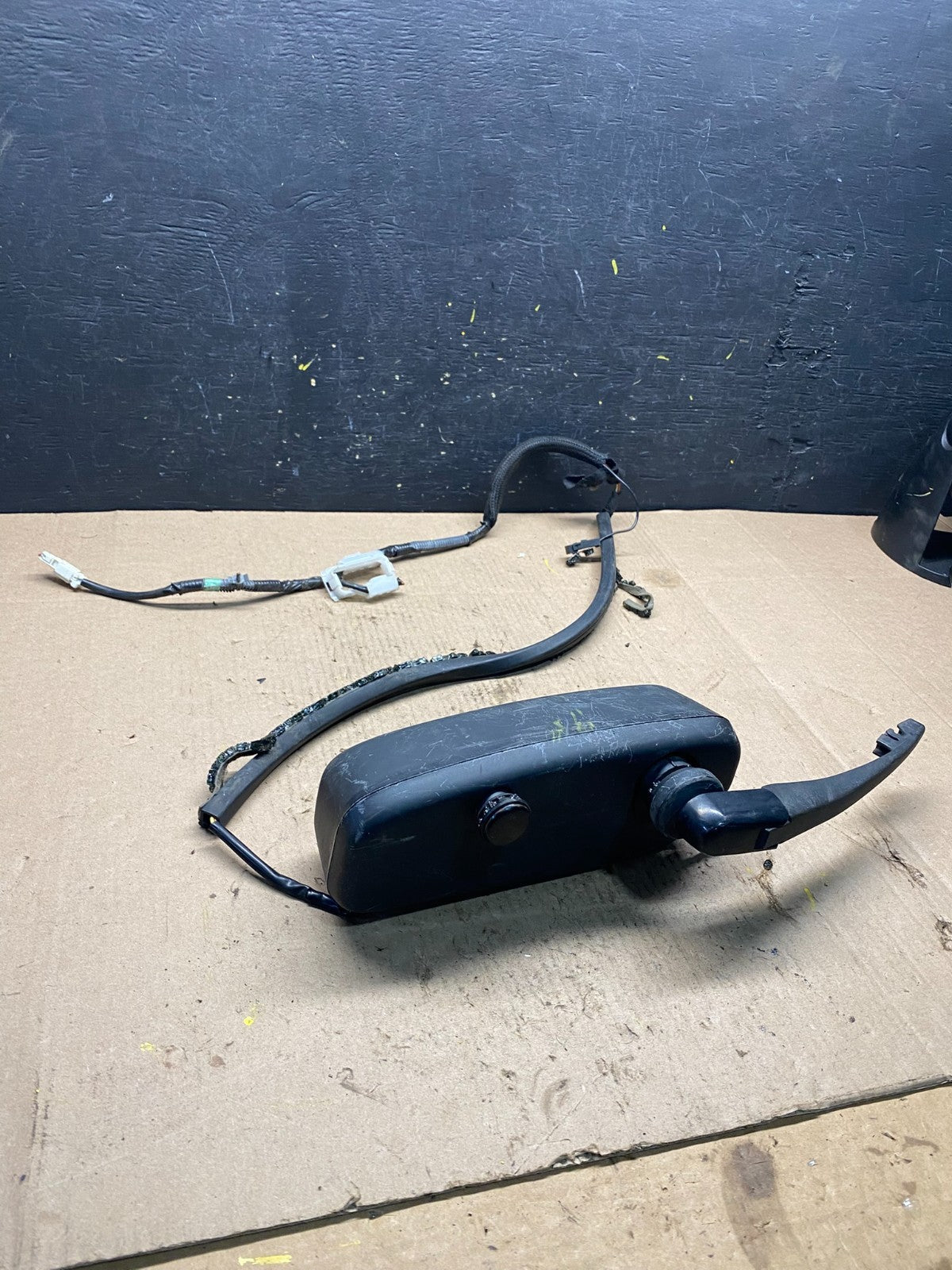 2005-2012 Nissan Pathfinder Back Door Rear Wiper Motor Wiper Blade R6525 DG1