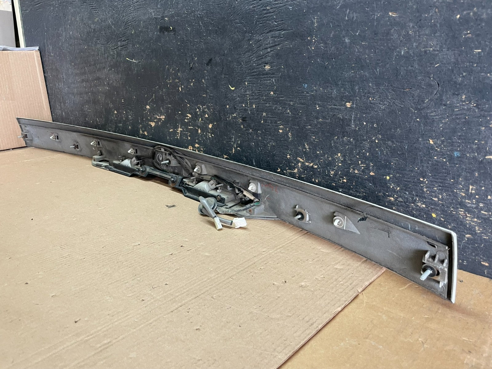 2009 - 2013 Subaru Forester Liftgate Tailgate Trunk Trim Molding OEM AA1932 DG7