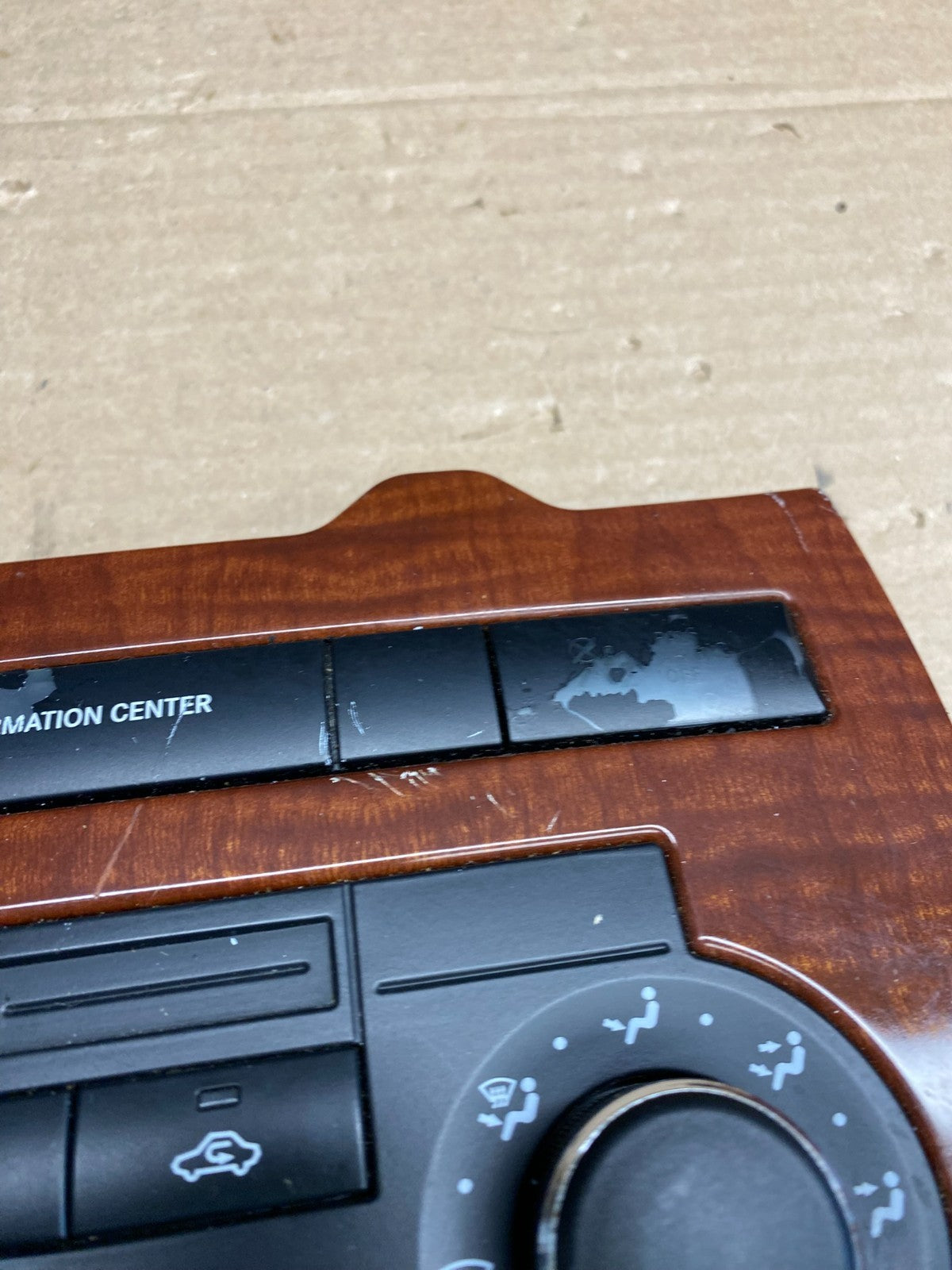 2005 2006 2007 Jeep Commander Grand Cherokee A/C Climate Control Bezel AG5281 DG1