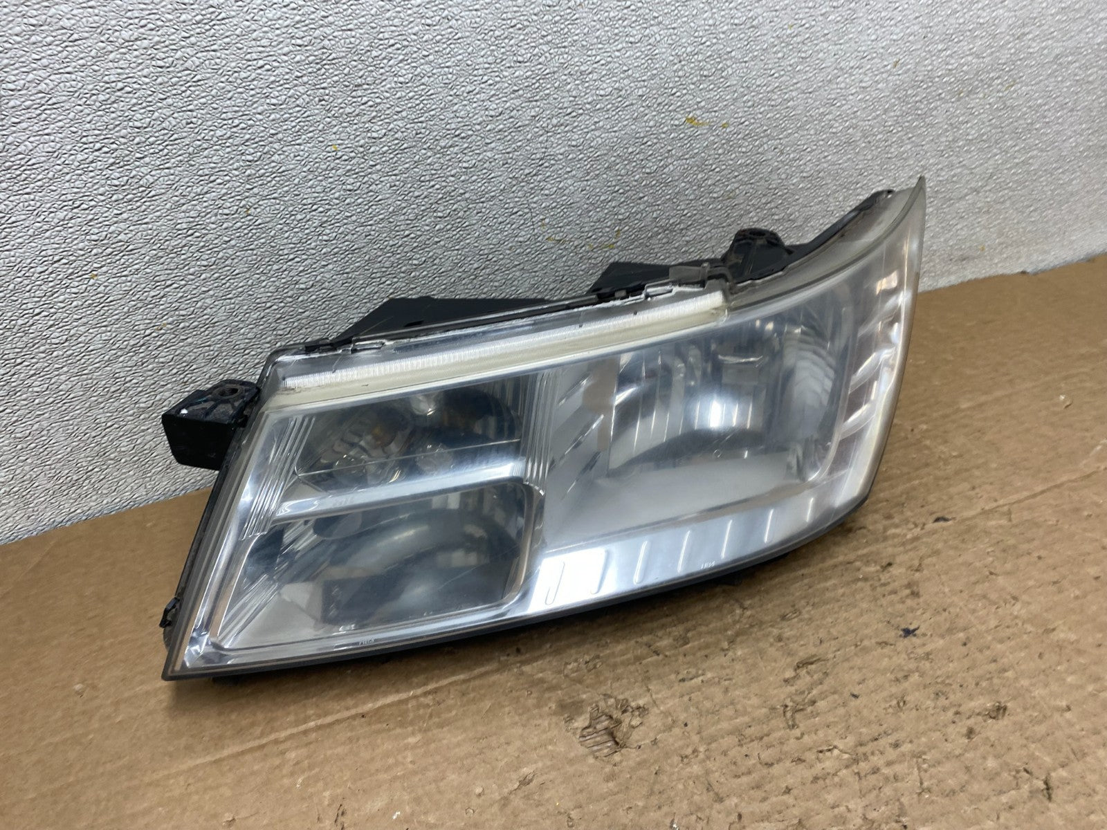 2009 to 2017 Dodge Journey Headlight Left Driver Lh Side Halogen Z3023 PS2