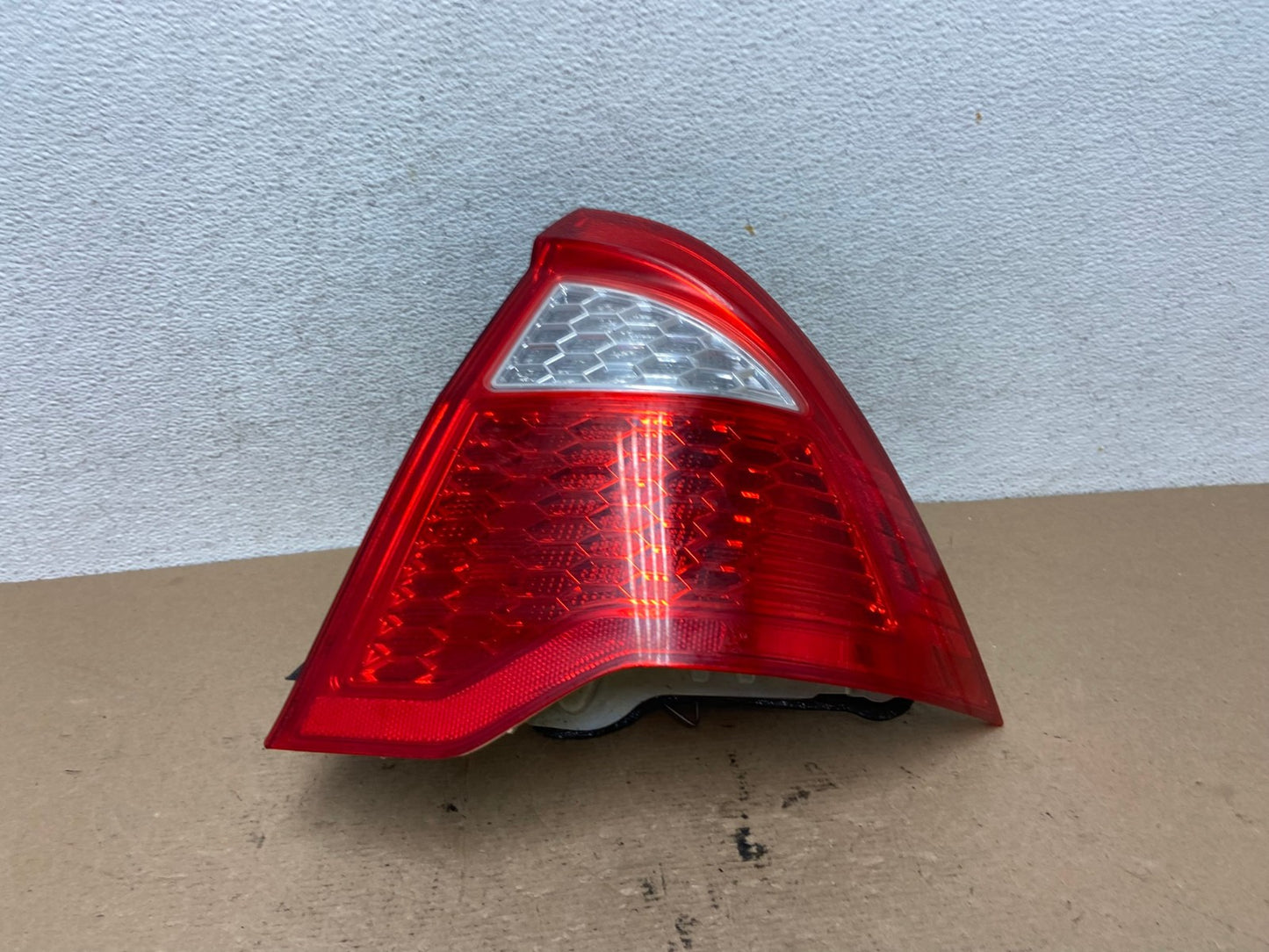 2010 2011 2012 Ford Fusion Right Passenger Side Tail Light AF4684 LK0