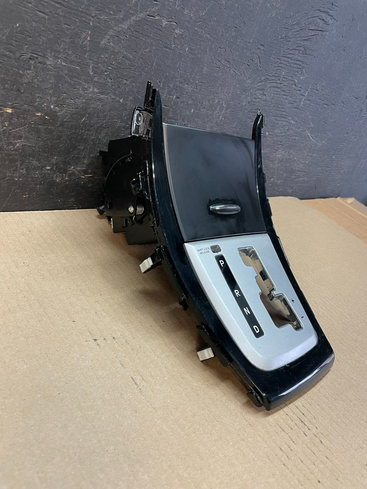 2011 - 2013 Hyundai Elantra Shifter Bezel Center Console Storage ae3407 DG2
