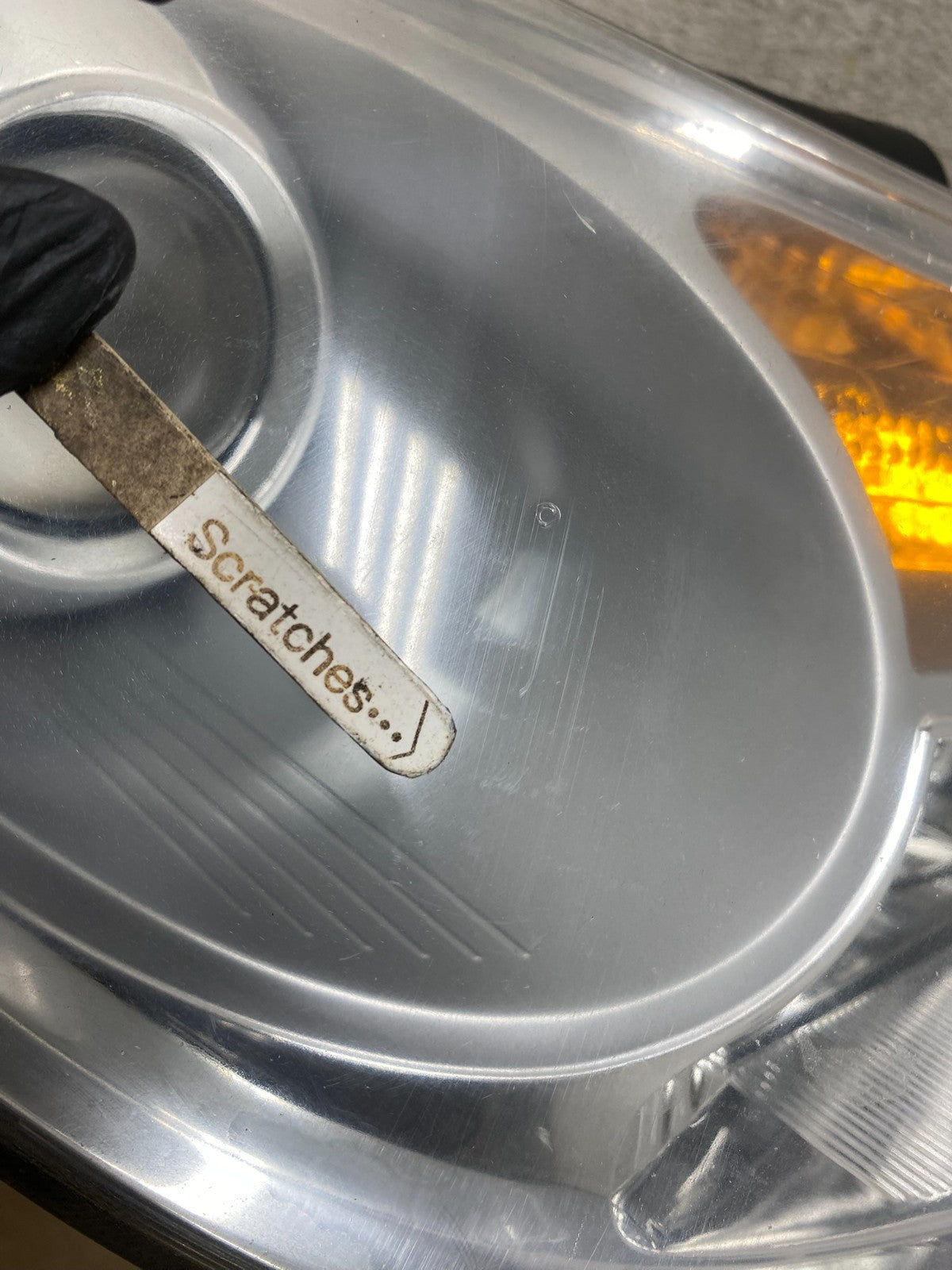 2007 to 2012 Hyundai Veracruz Right Passenger RH Headlight Halogen AH0556 DW3
