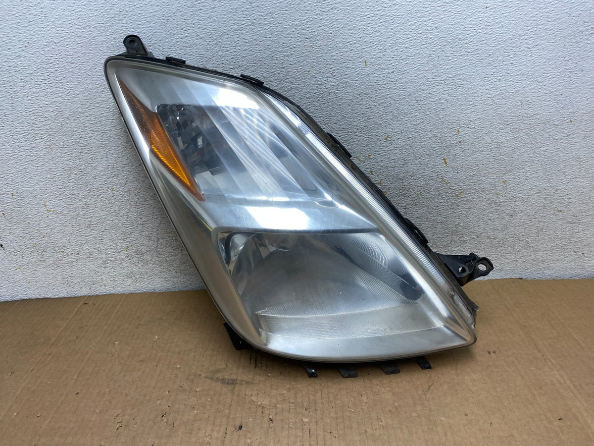 2004-2005 Toyota Prius Right Passenger RH Halogen Headlight AI8835 DW0