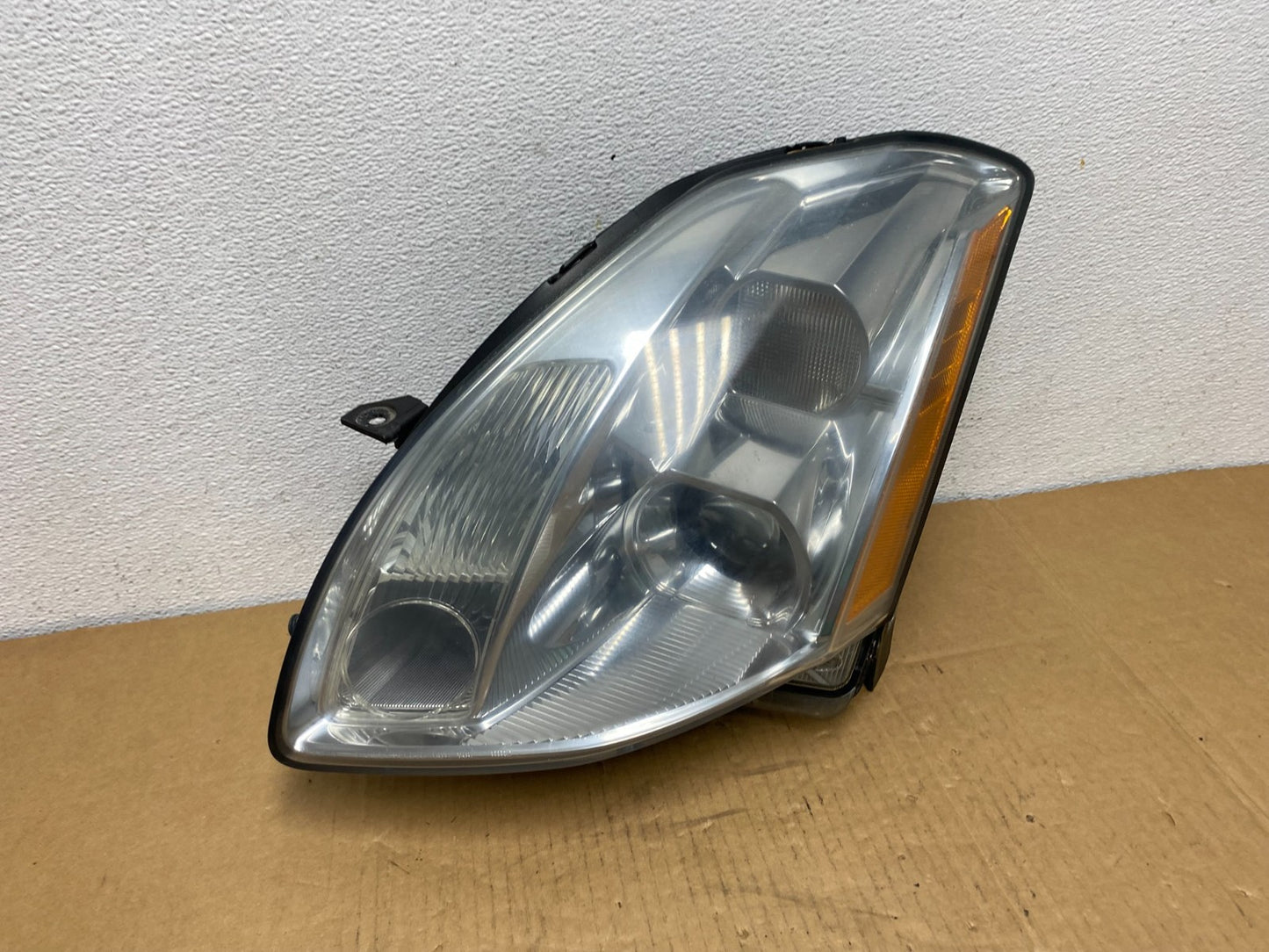 2004 to 2006 Nissan Maxima Left Driver Side Headlight Halogen AC7558 DW0