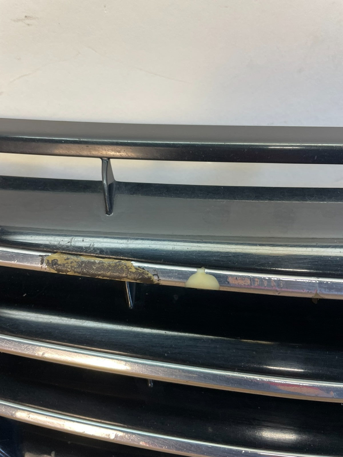 2006 to 2009 Hyundai Azera Front Upper Grill Grille W/Emblem AG9859 DG3