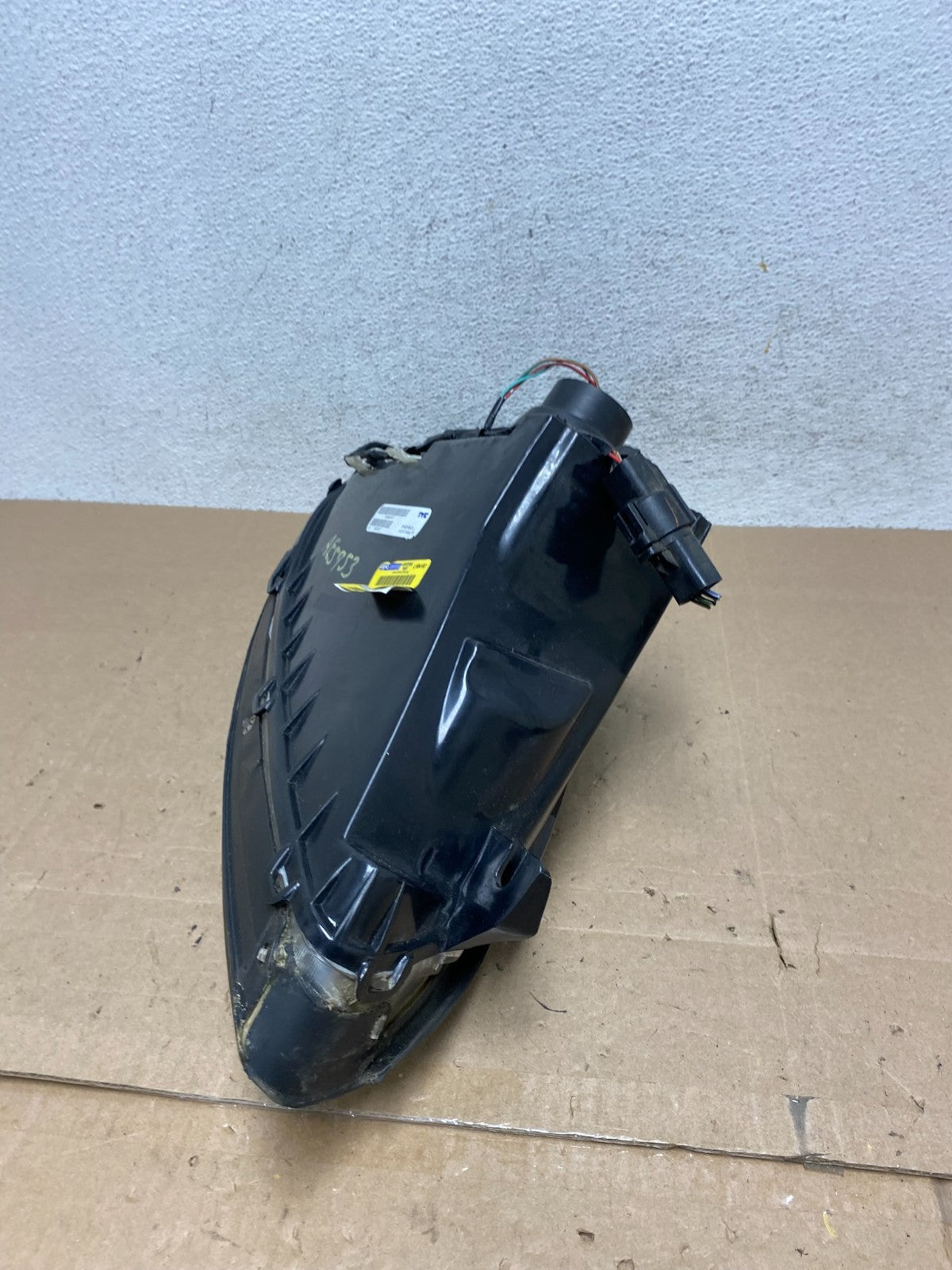 2000 to 2007 Ford Taurus Left Driver LH Side Halogen Headlight TYC AE5953 DW5