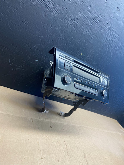 2013 to 2015 Nissan Altima Radio Cd Mp3 Player AUX Port AB9356 DG2