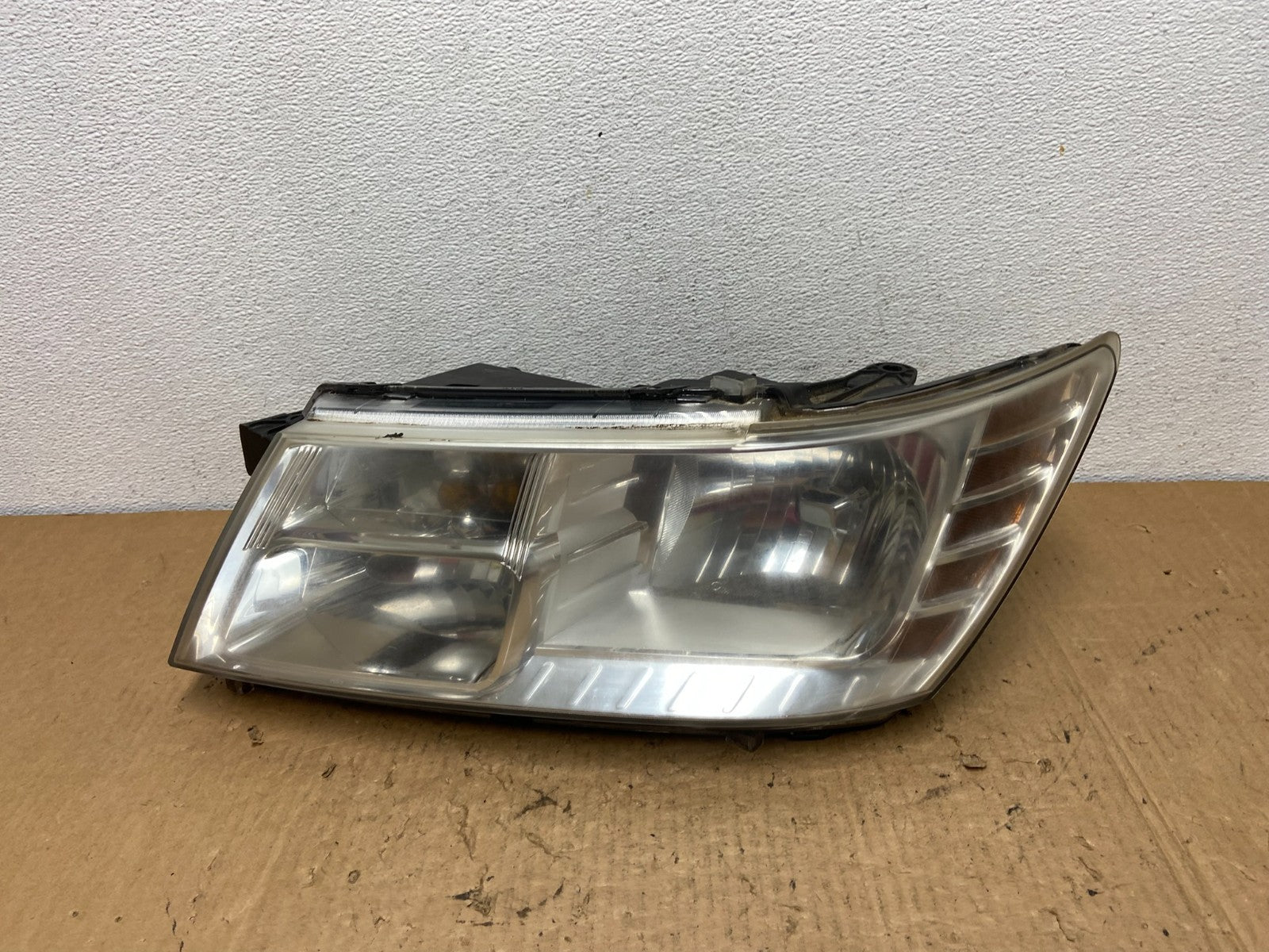 2009 to 2017 Dodge Journey Headlight Left Driver Lh Side Halogen AC8252 DW0