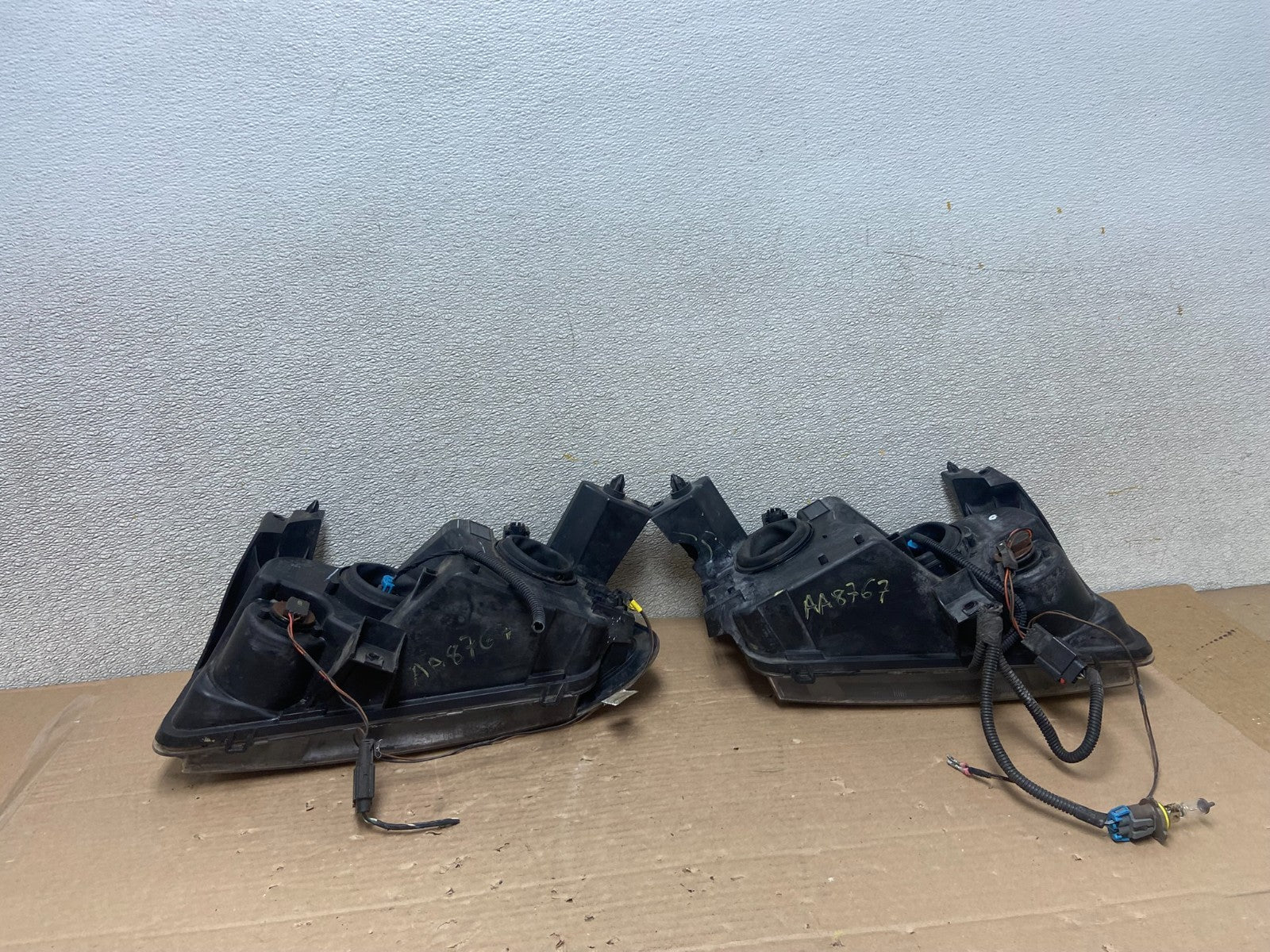 2007 to 2010 Dodge Charger Left+Right Set Side Headlights AA8767 DW11