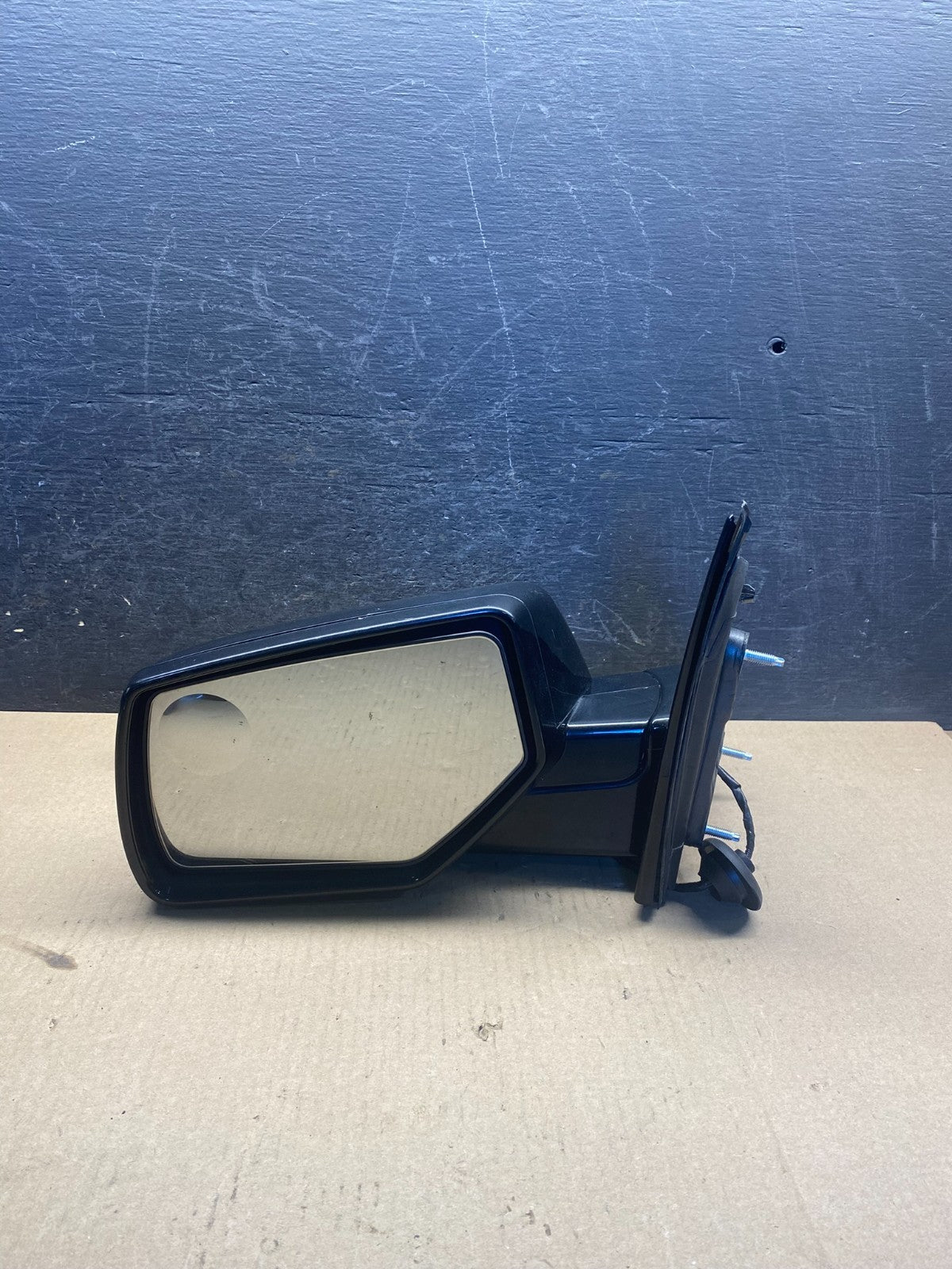 2015 to 2020 Chevrolet Tahoe Silverado Yukon Left Driver Mirror AH3439 DG8