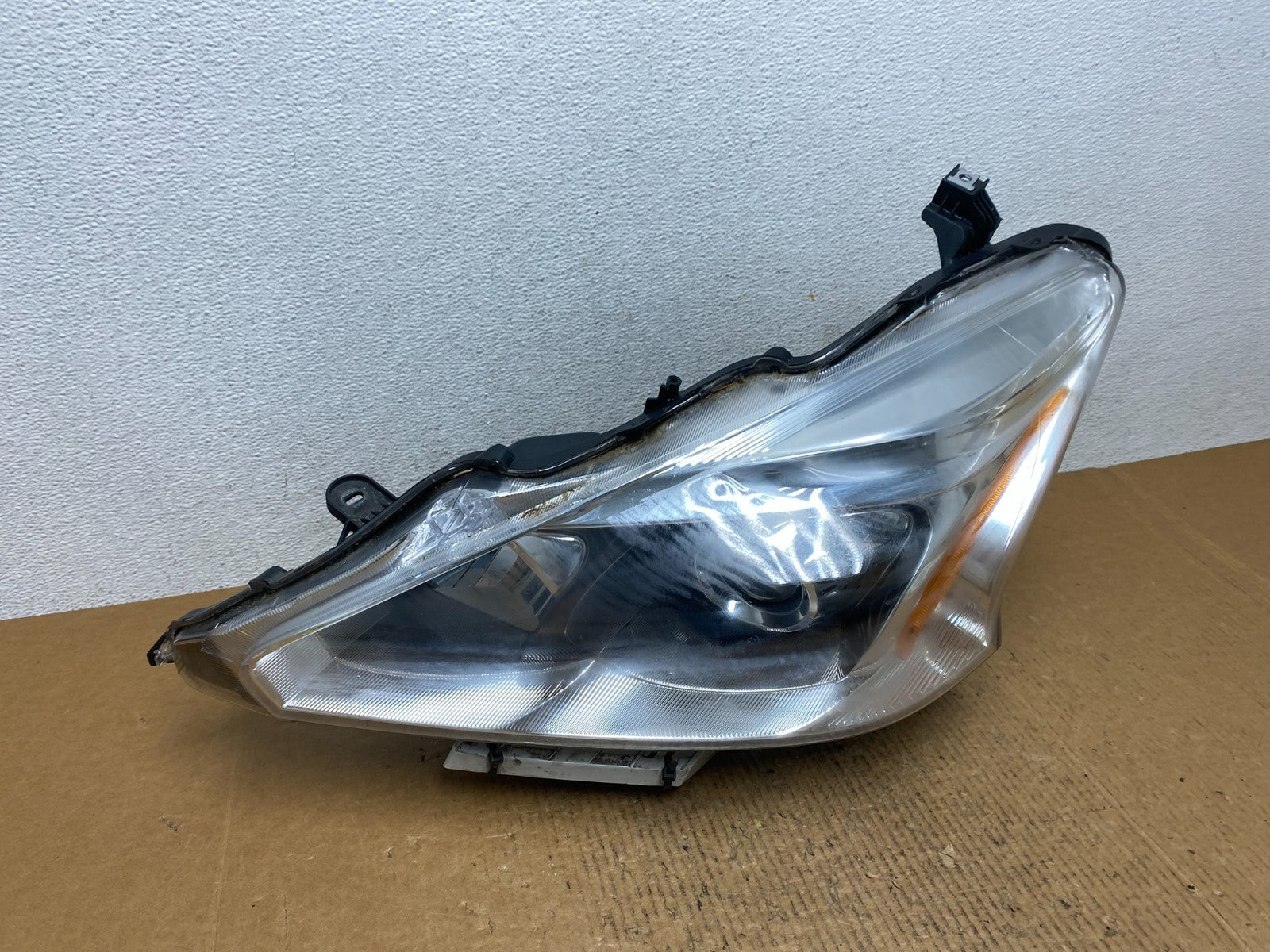 2013 2014 2015 Nissan Altima Left Driver LH Side Halogen Headlight TYC AE1419 DW2