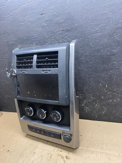 2008 to 2012 Jeep Liberty Dash Climate Temperature Control Radio Bezel u5099 DG2