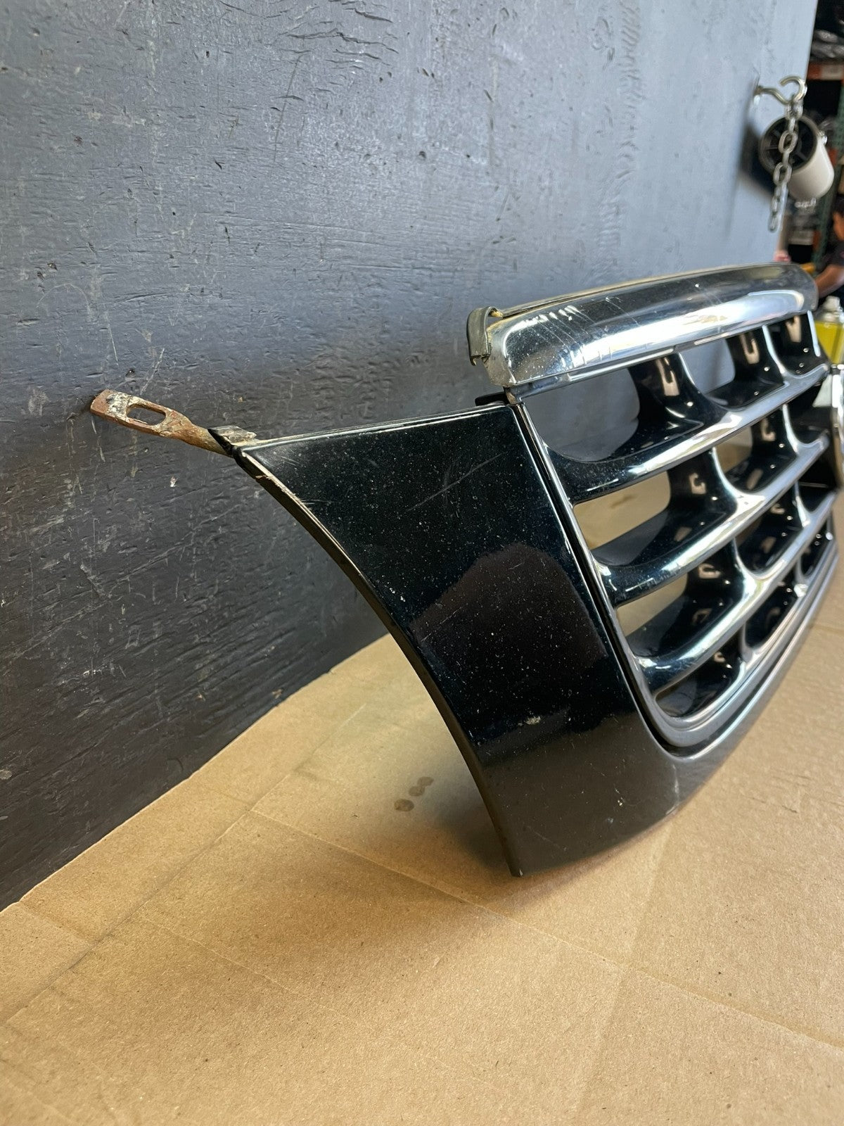 1999 to 2005 Cadillac Deville Front Grill Grille AC2218 PS2