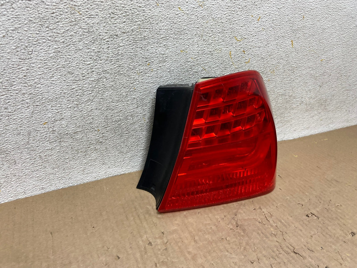 2009 2010 BMW 328i 3 Series Right Passenger RH Side Tail Light AH5977 LK1
