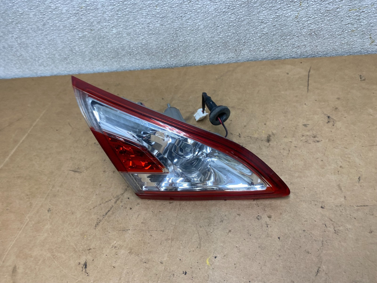 2011-2014 Nissan Murano Left Driver Lh Side Inner Tail Light Oem X5138 DW1