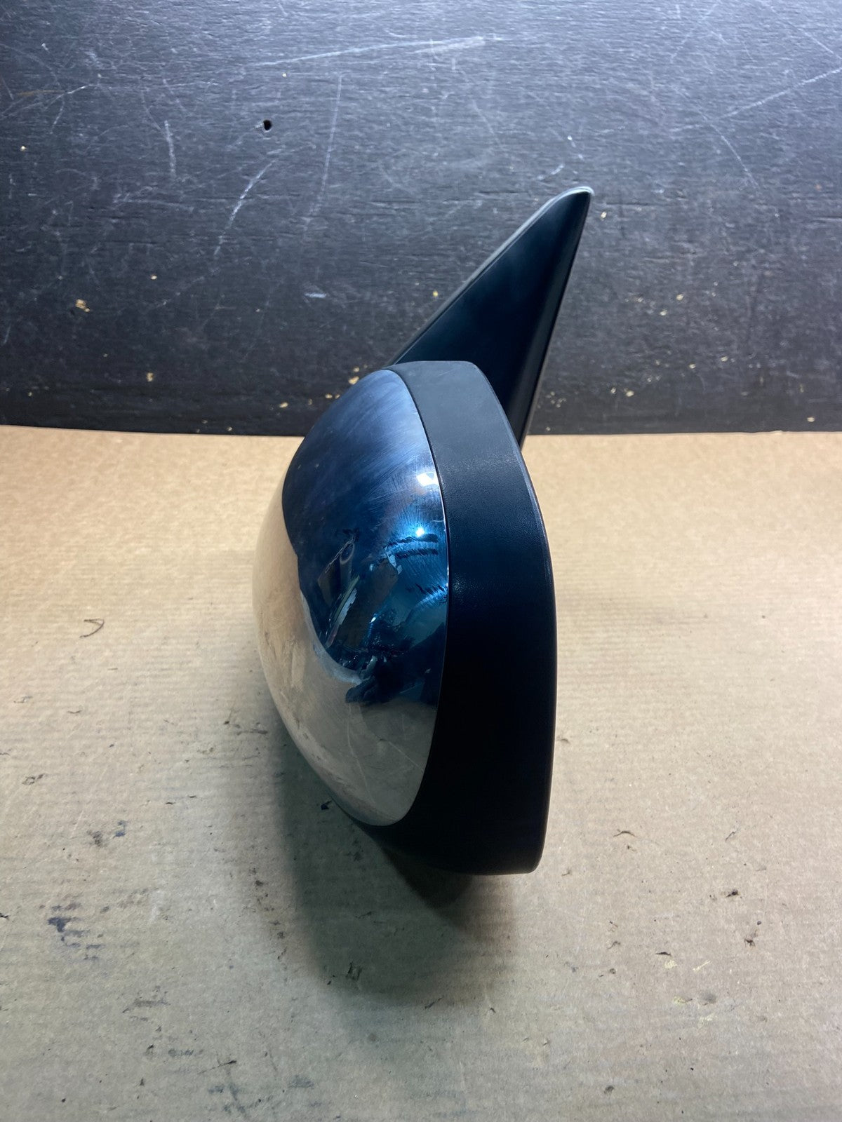 2001 to 2006 Toyota Sequoia Left Driver View Door Mirror OEM Z9209 MS9