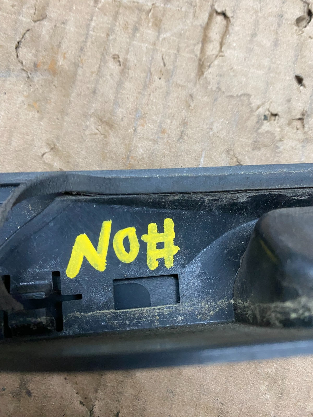 2016 - 2019 Ford Explorer Interceptor Rear Tailgate Molding With Camera X0212 DG11