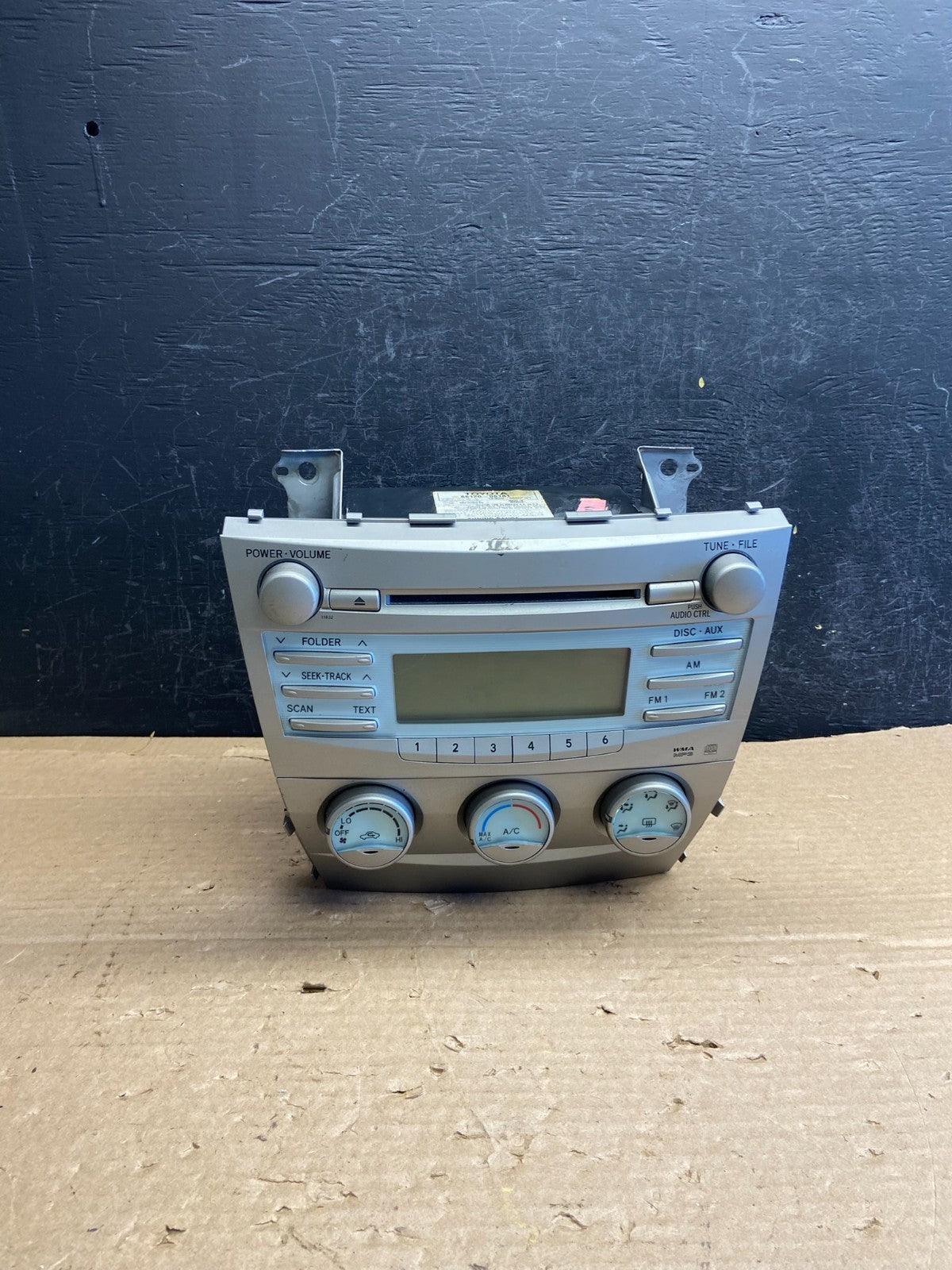 2007 to 2009 Toyota Camry Radio CD Player Climate Control Bezel AF2679 DG0