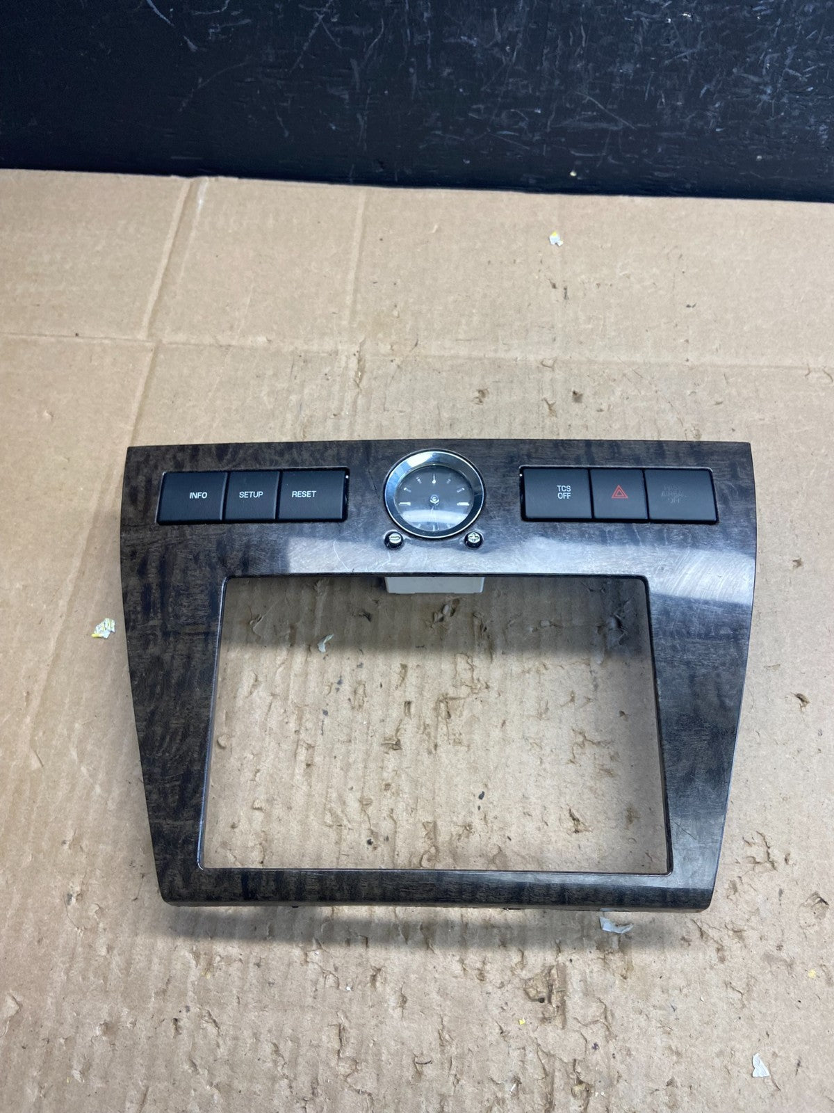 2006 to 2009 Ford Fusion Center Dash Radio Clock Bezel Trim OEM AB9684 DG0