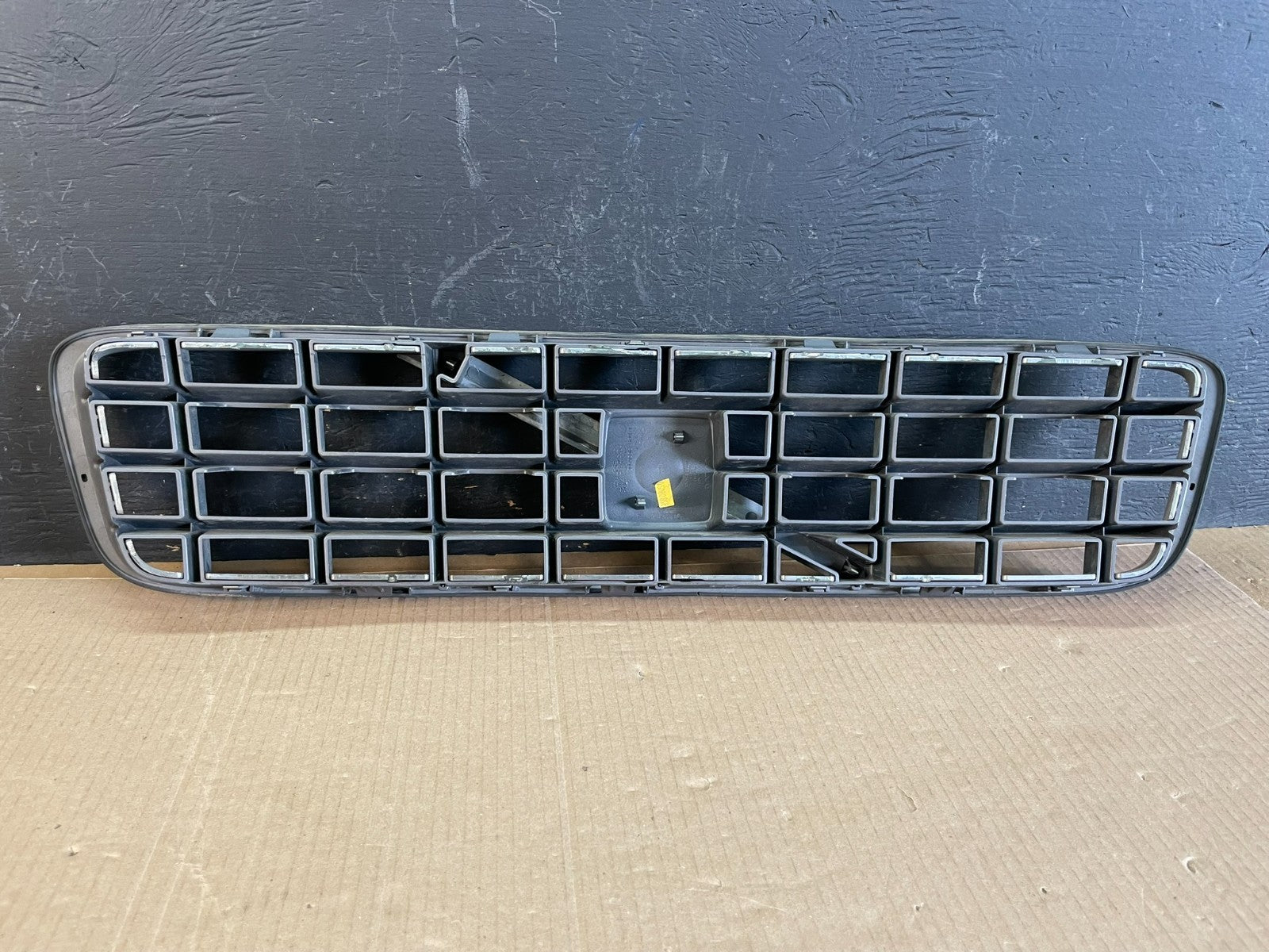 2003 to 2013 Volvo XC90 Front Upper Grill Grille Oem AC2056 DG5
