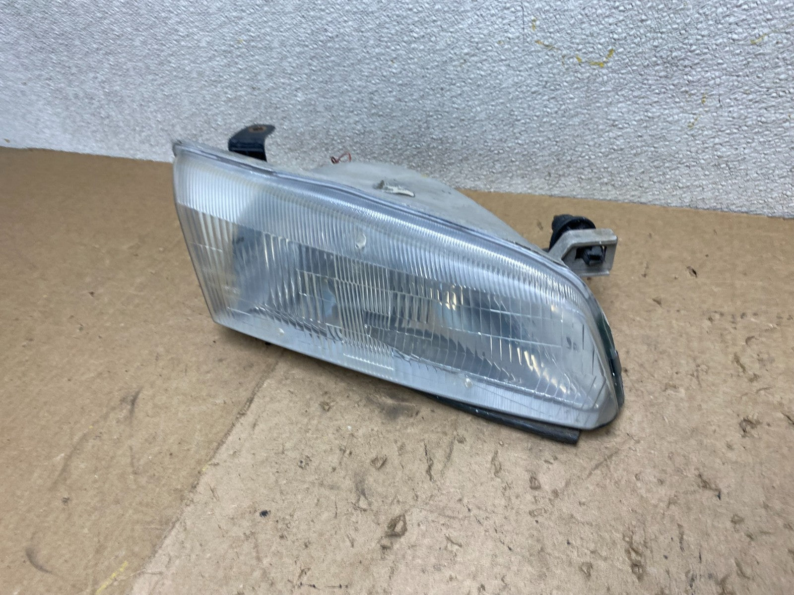 1997 1998 1999 Toyota Camry Right Passenger RH Halogen Headlight X2116 DW1