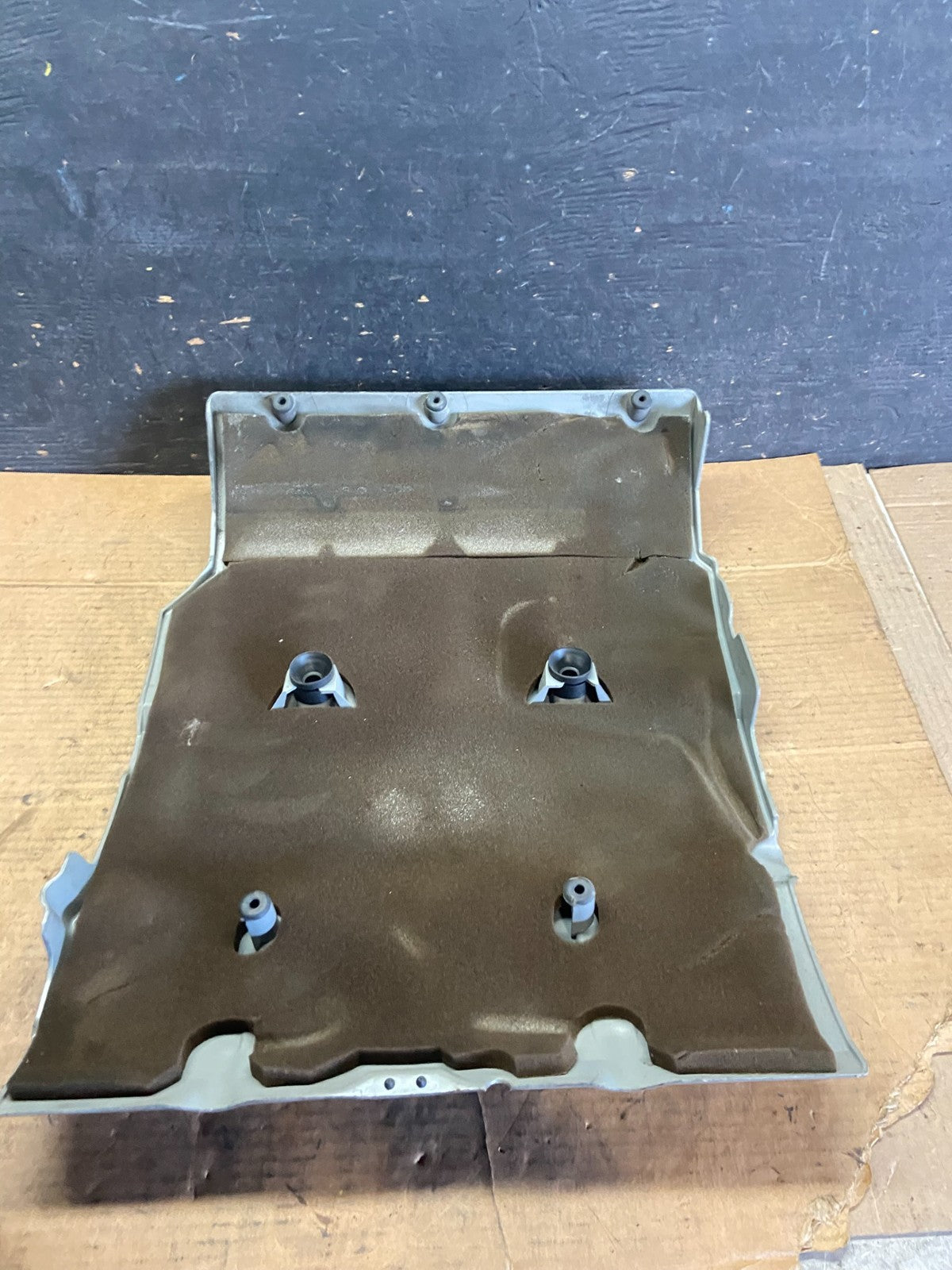 1997 to 2004 Cadillac Deville Seville Northstar Engine Motor Cover Q8557 DG4