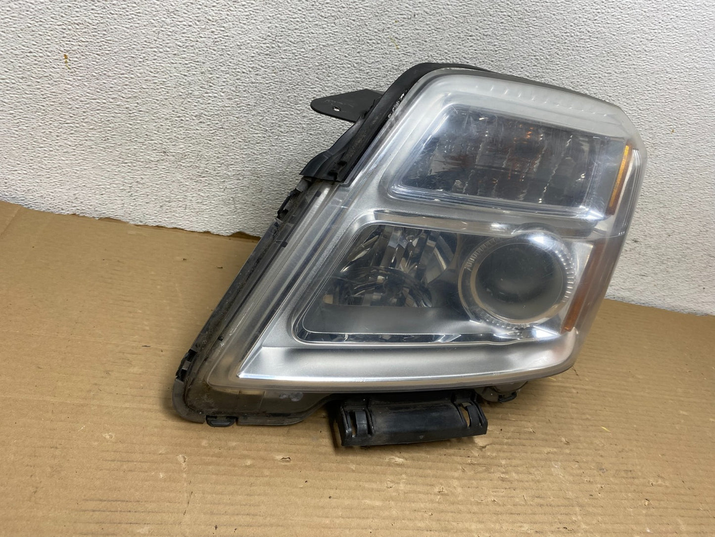 2010 to 2015 GMC Terrain Halogen Left Driver Lh Side Headlight AH0558 DW1