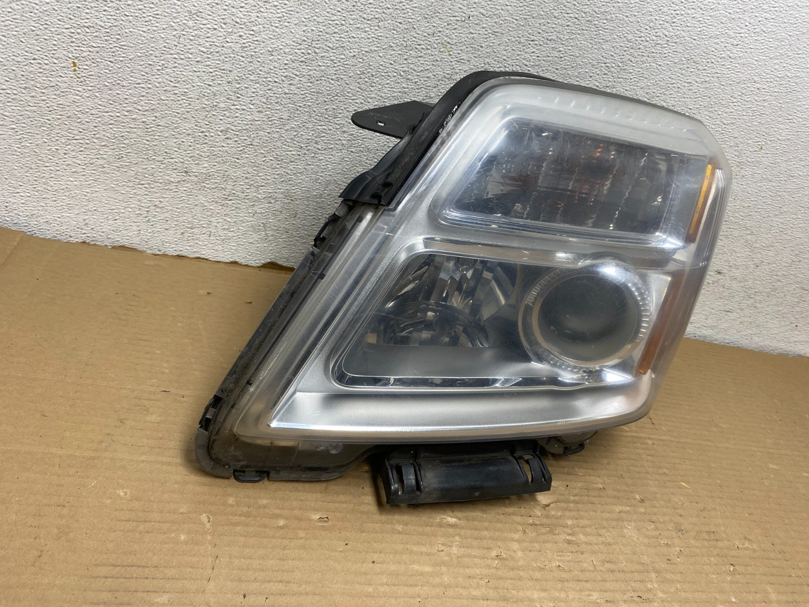 2010 to 2015 GMC Terrain Halogen Left Driver Lh Side Headlight AH0558 DW1