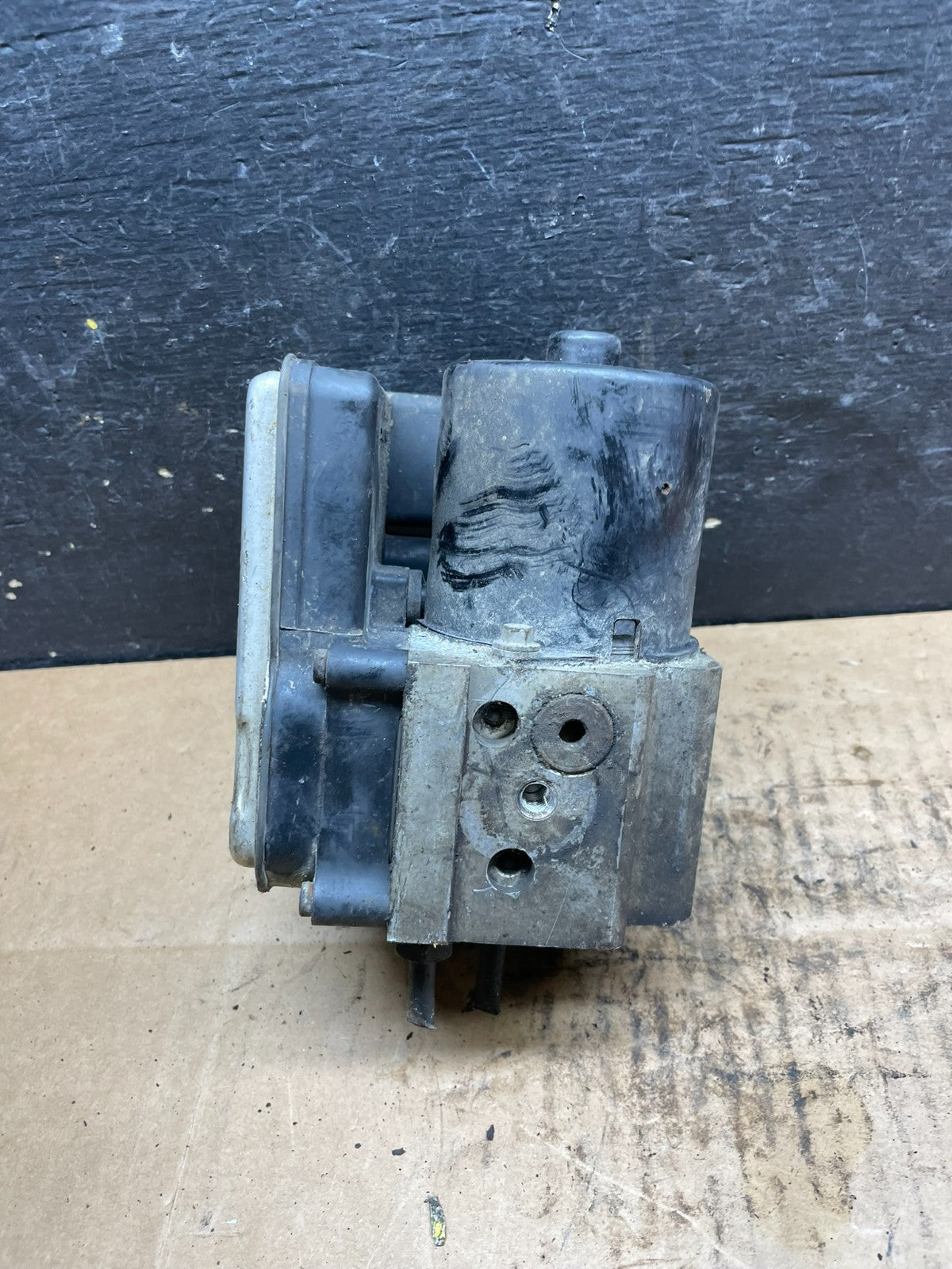 2005 - 2007 Chevy Express GMC Savana 1500 2500 ABS Anti Lock Brake Pump r4339 DG1