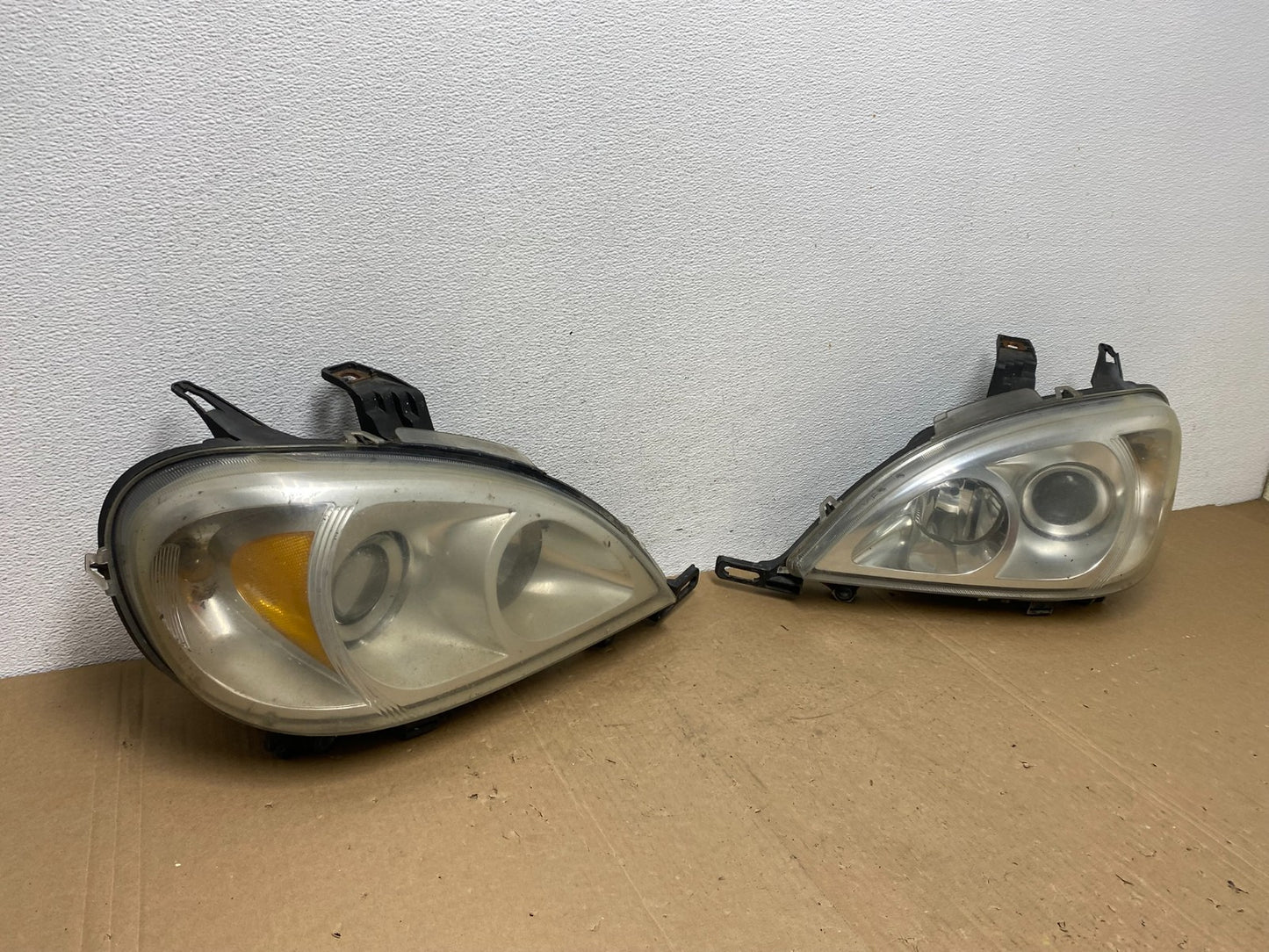 2002 - 2005 Mercedes ML ML350 ML500 Left+Right Side Halogen Headlights AC5787 DW2