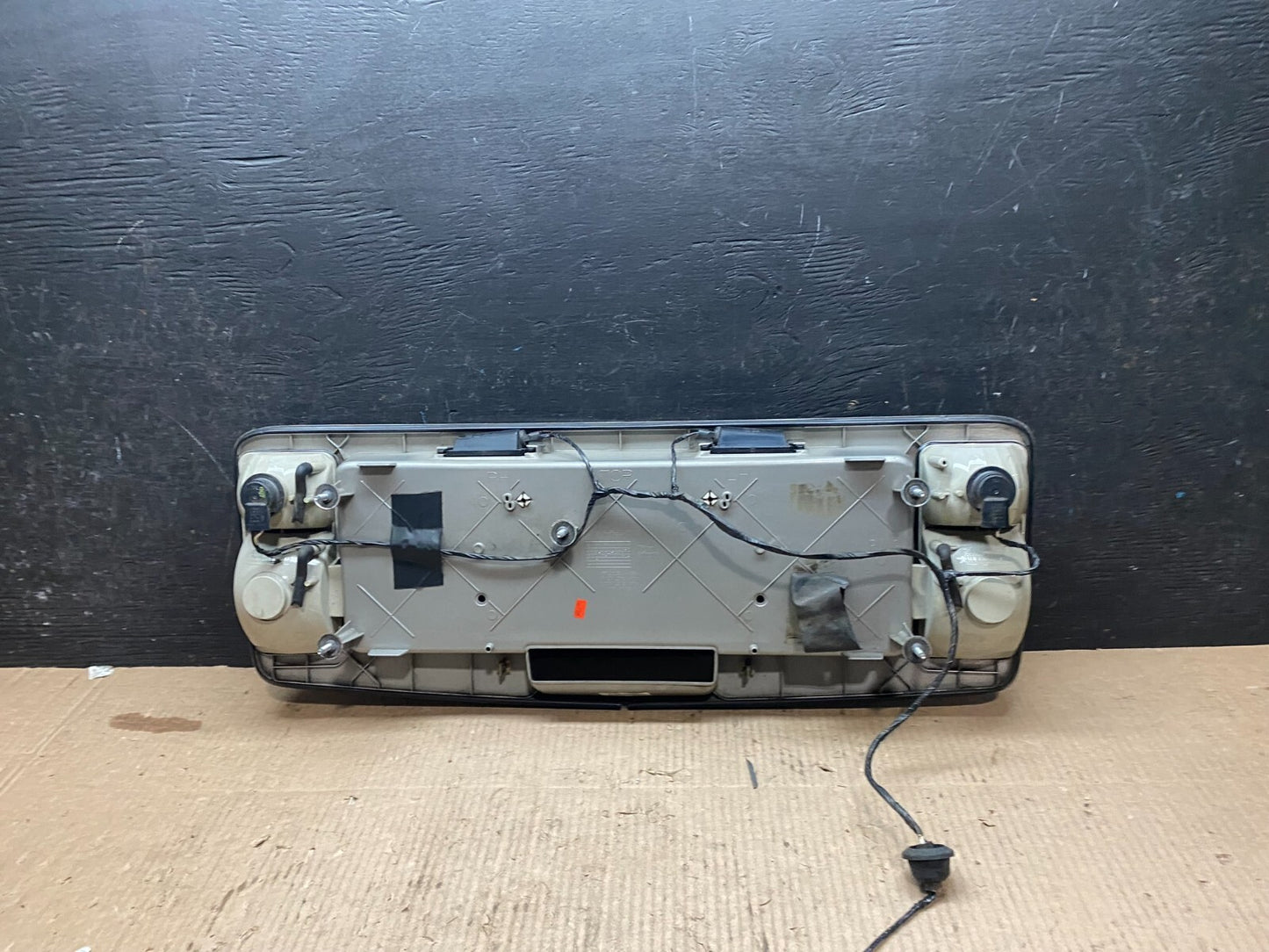 2004-2009 Cadillac SRX Trunk Panel Lid Backup License Plate i3542 PS5